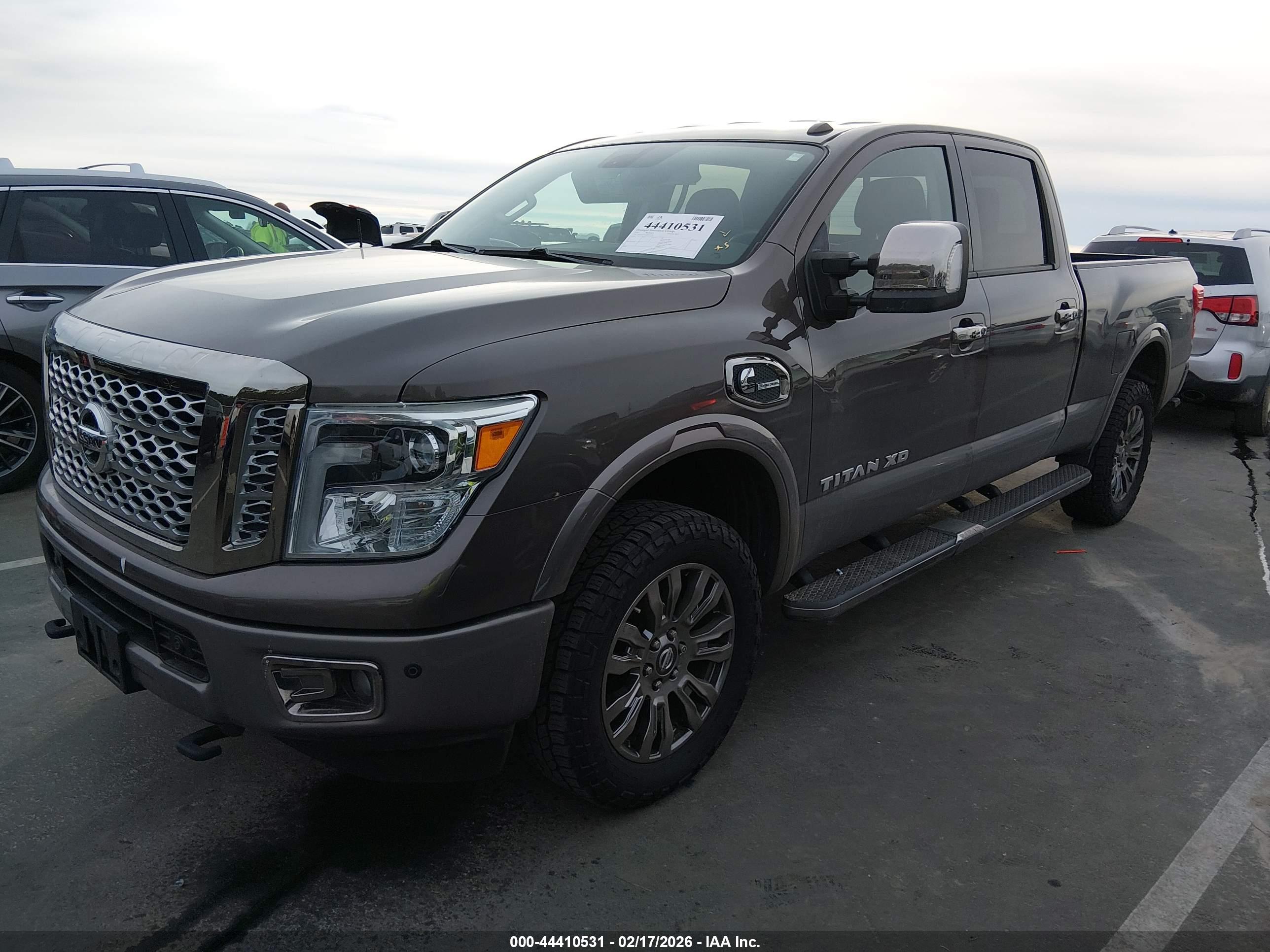 NISSAN TITAN image 2