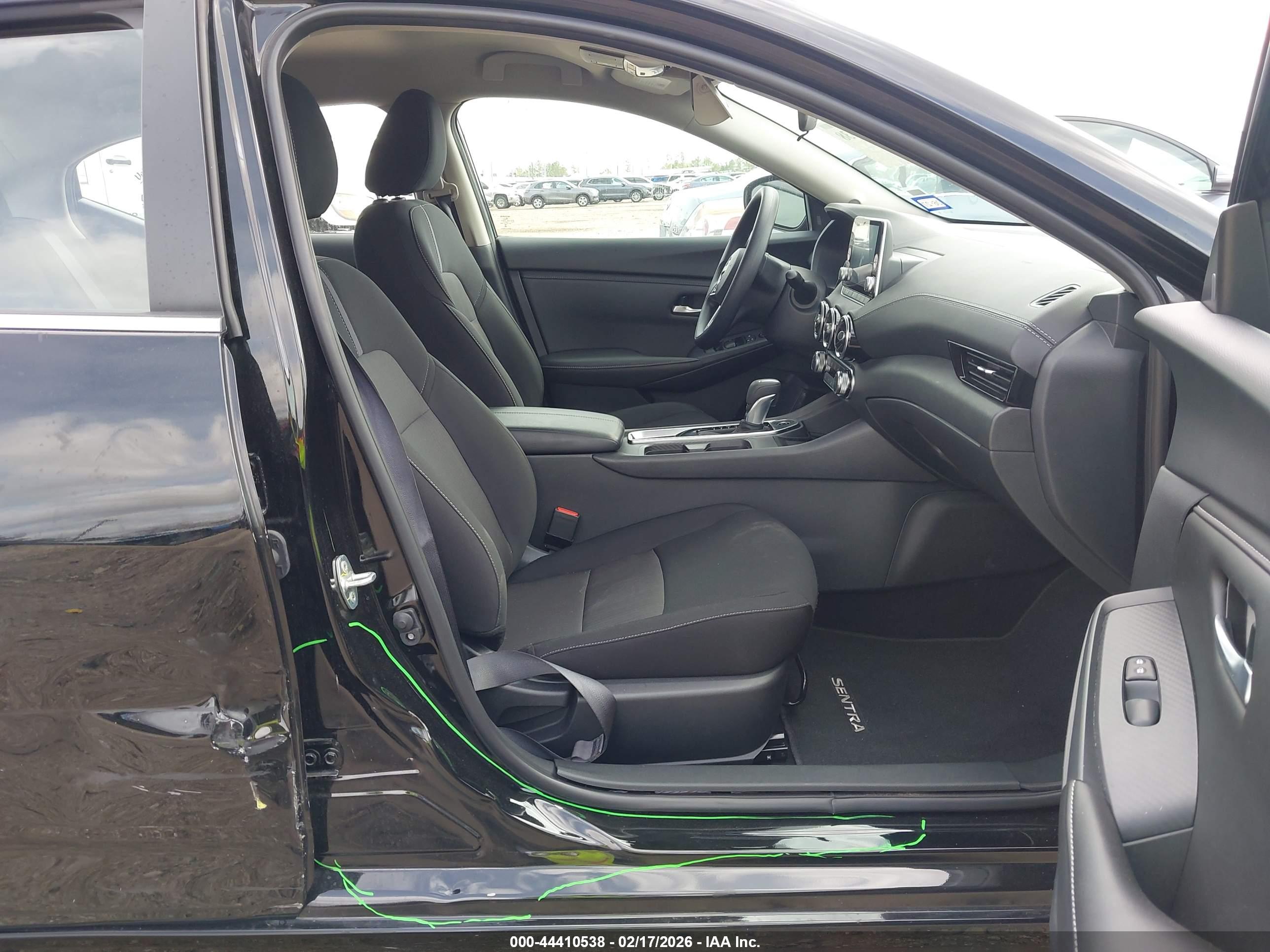 NISSAN SENTRA image 5