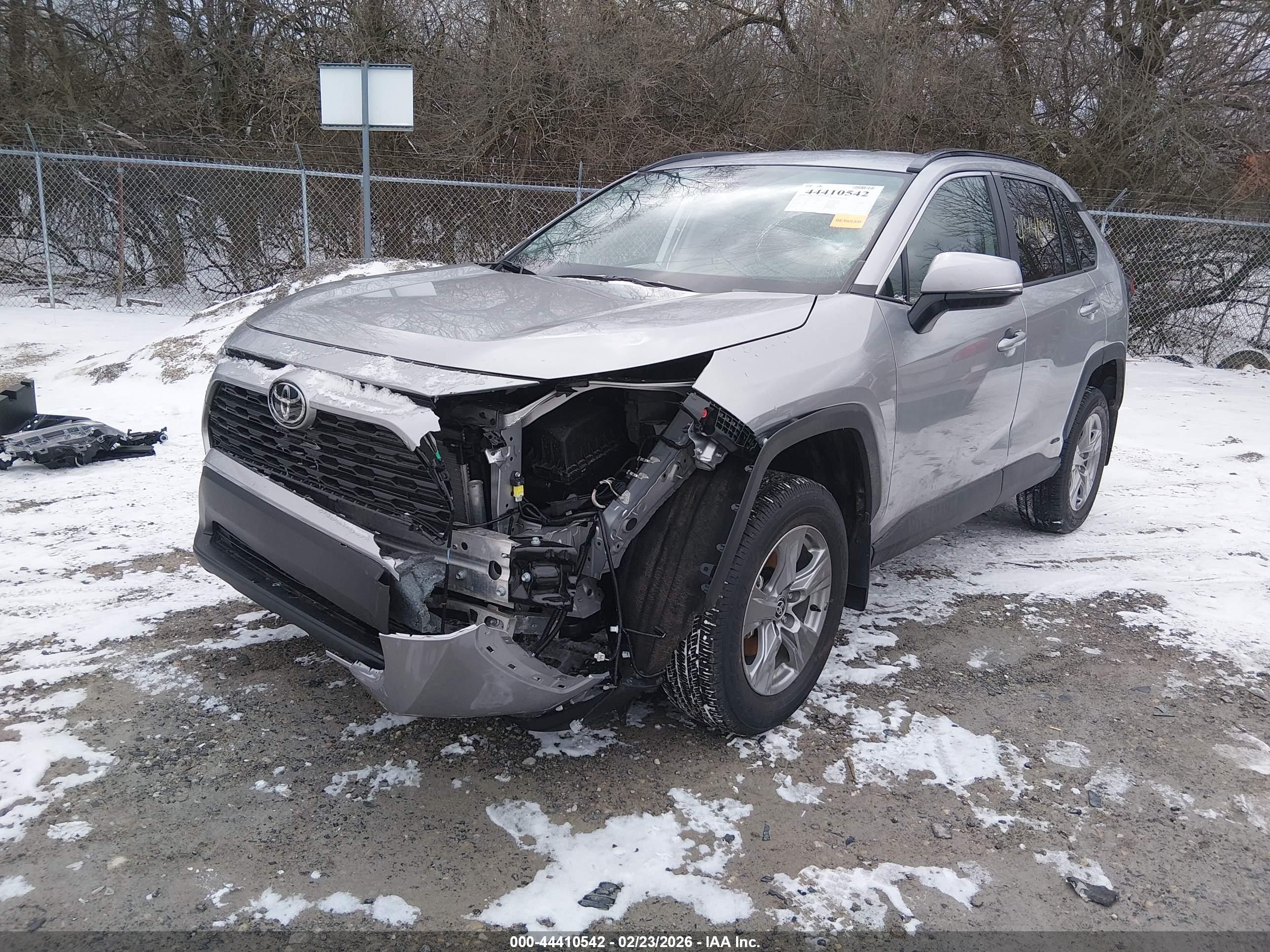 TOYOTA RAV4 image 2