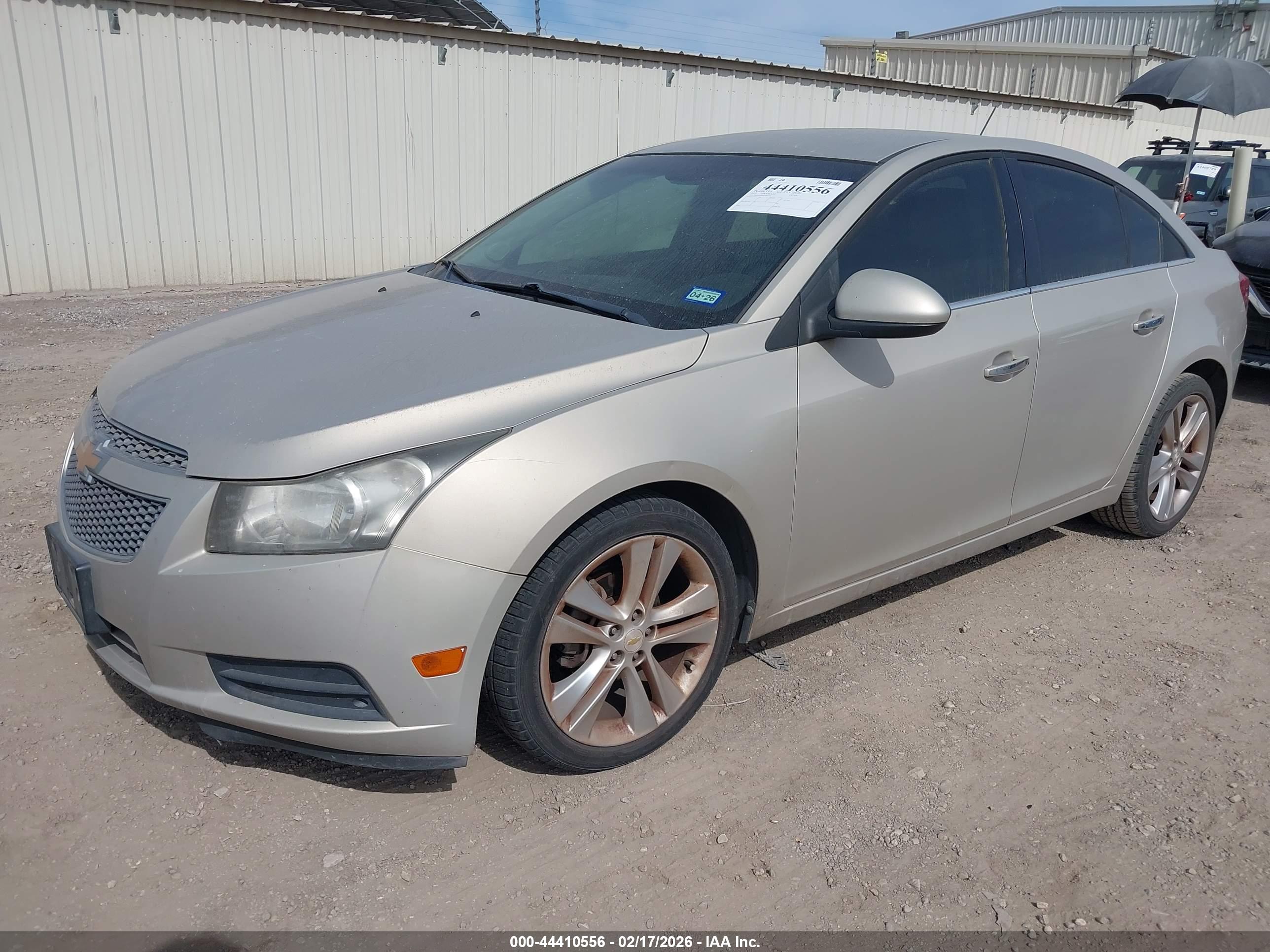 CHEVROLET CRUZE image 2