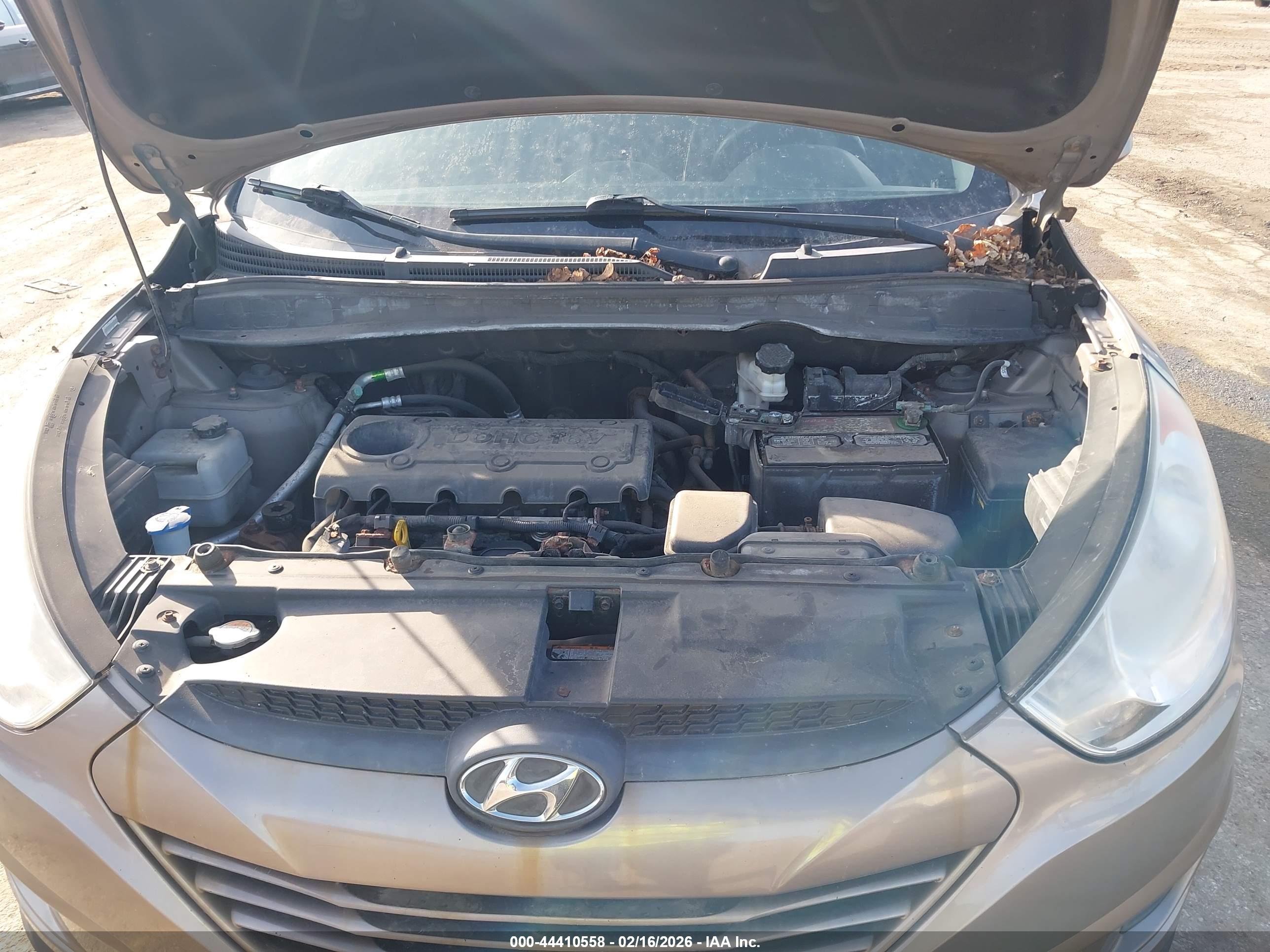 HYUNDAI TUCSON image 10