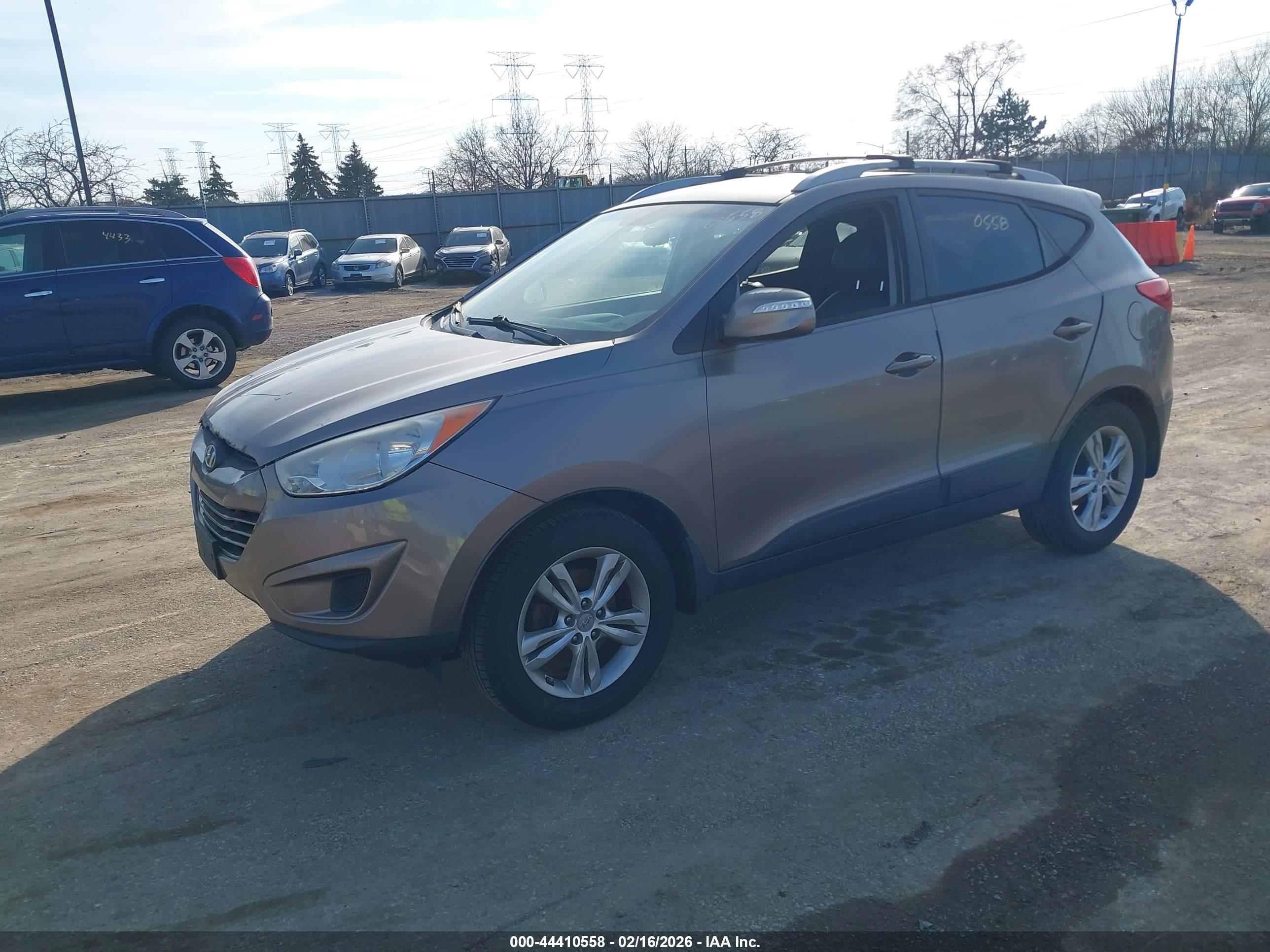 HYUNDAI TUCSON image 2