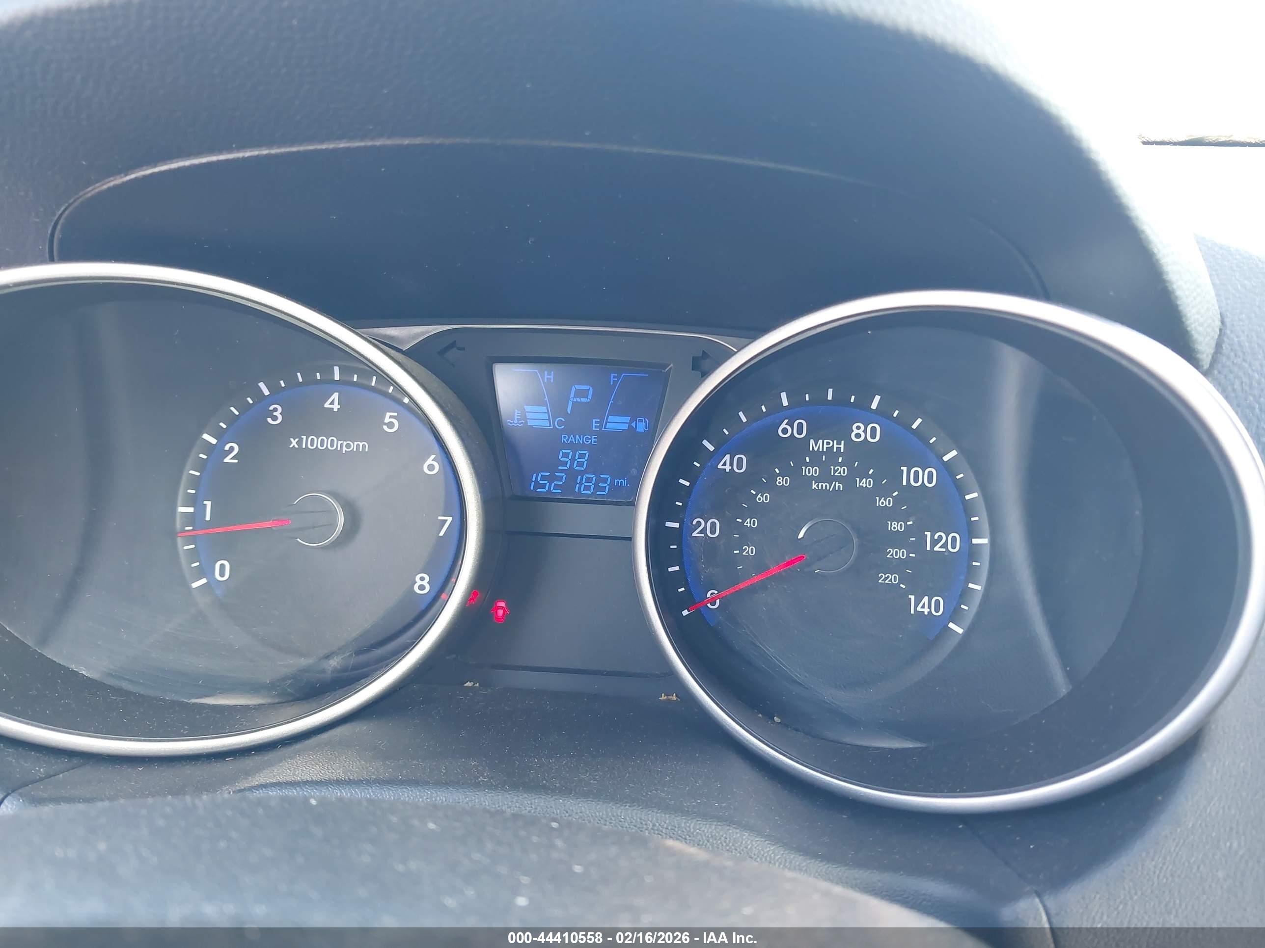 HYUNDAI TUCSON image 7