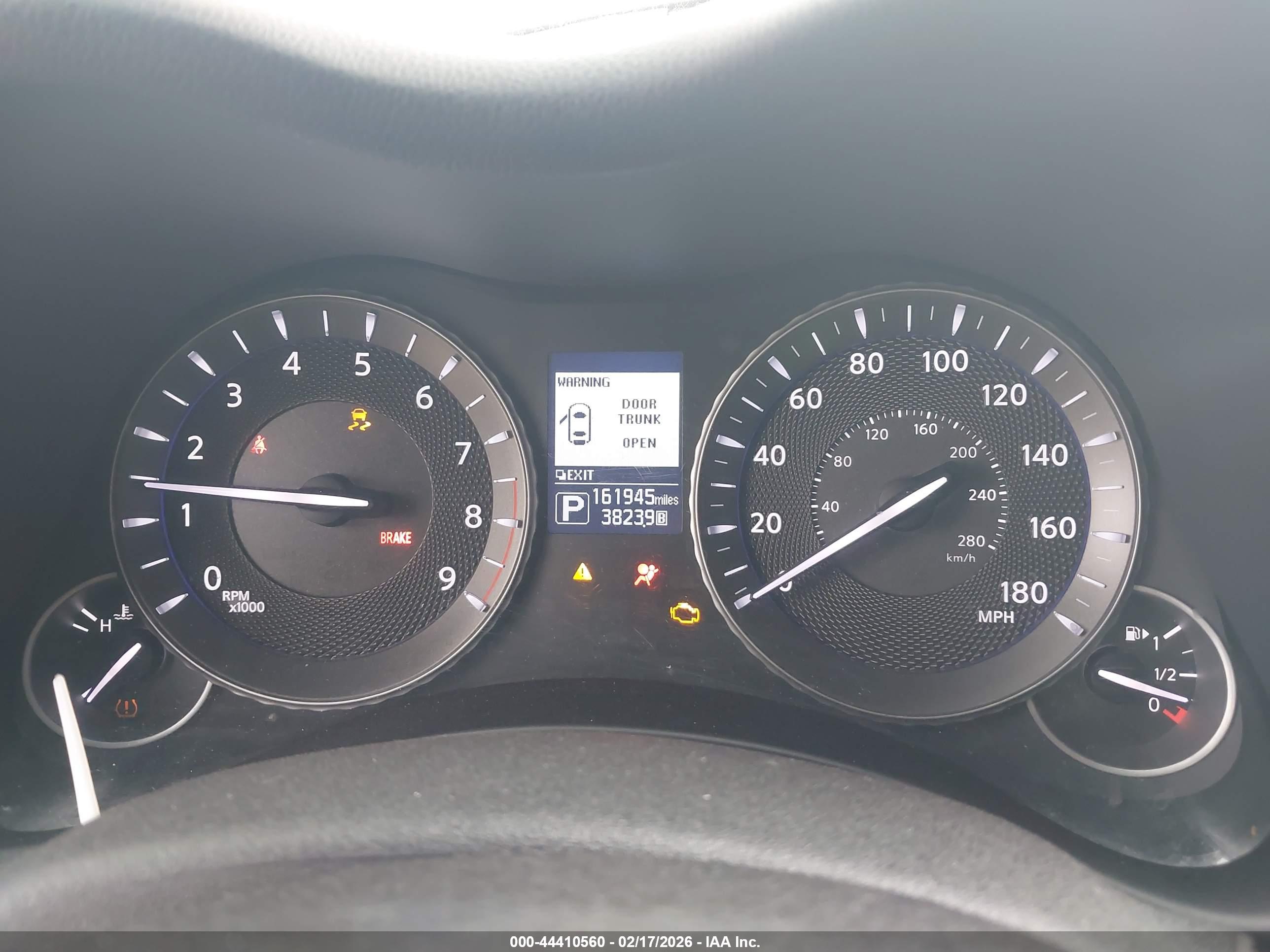 INFINITI Q70L image 7