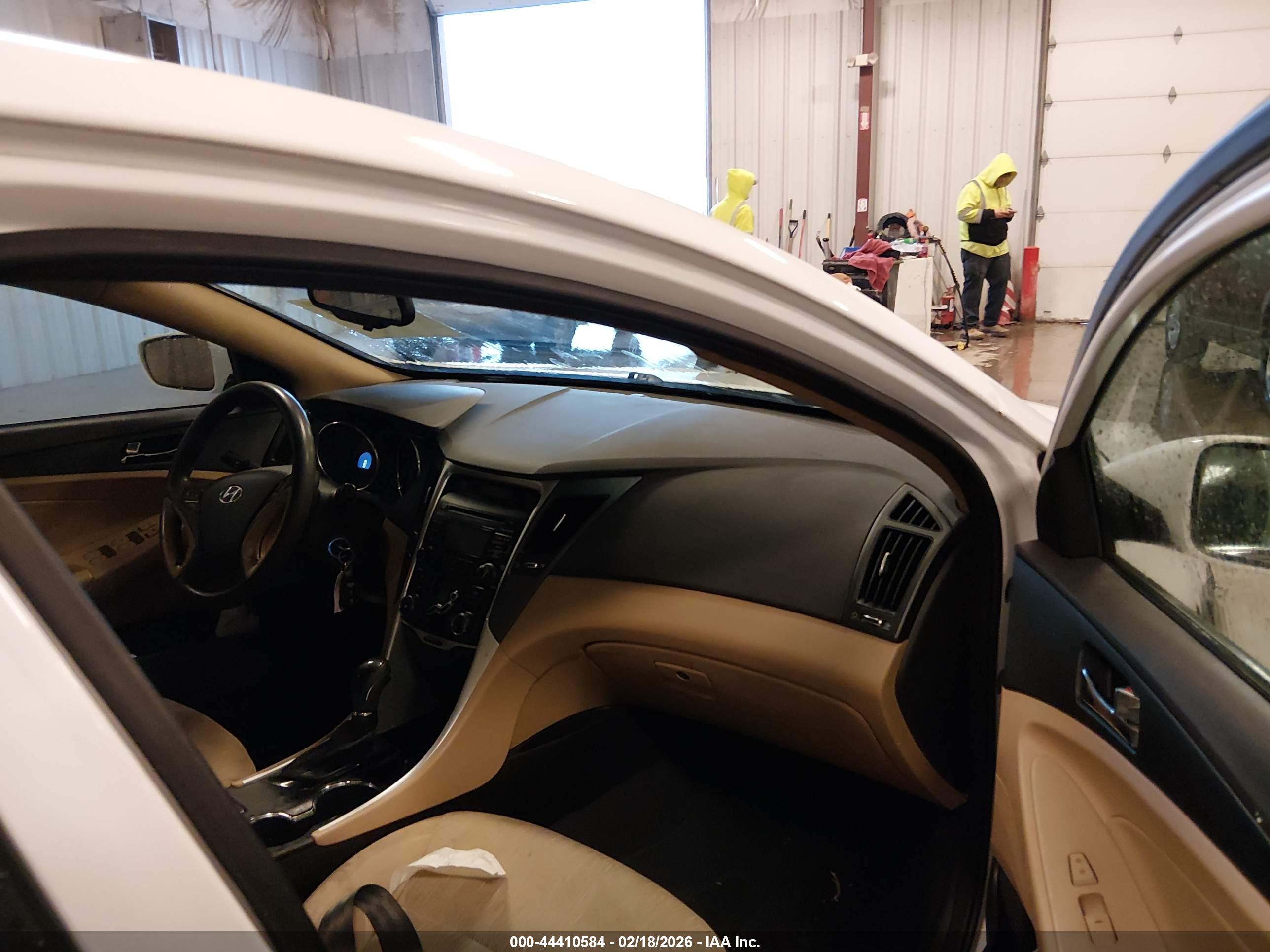 HYUNDAI SONATA image 5