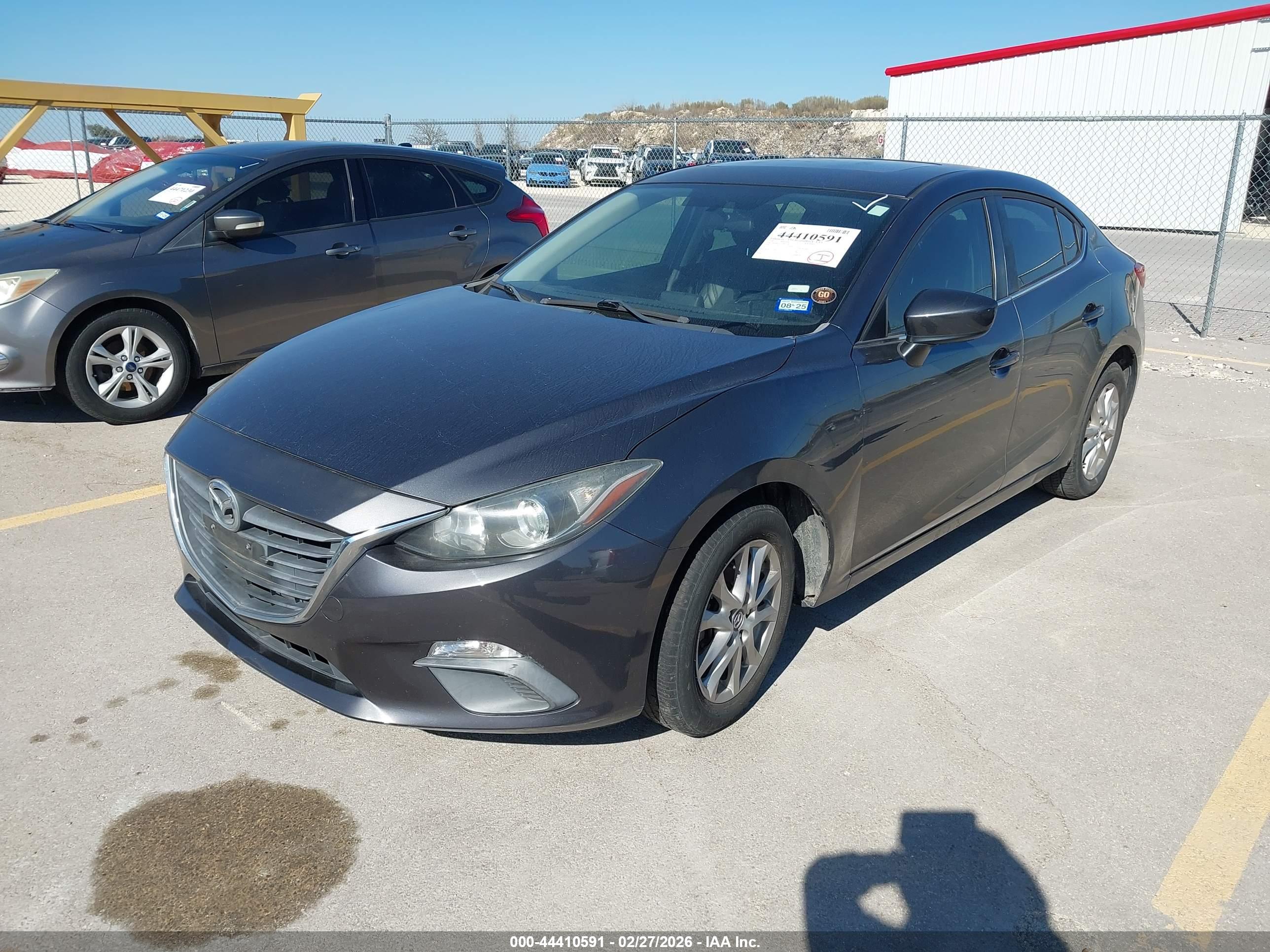 MAZDA MAZDA3 image 2
