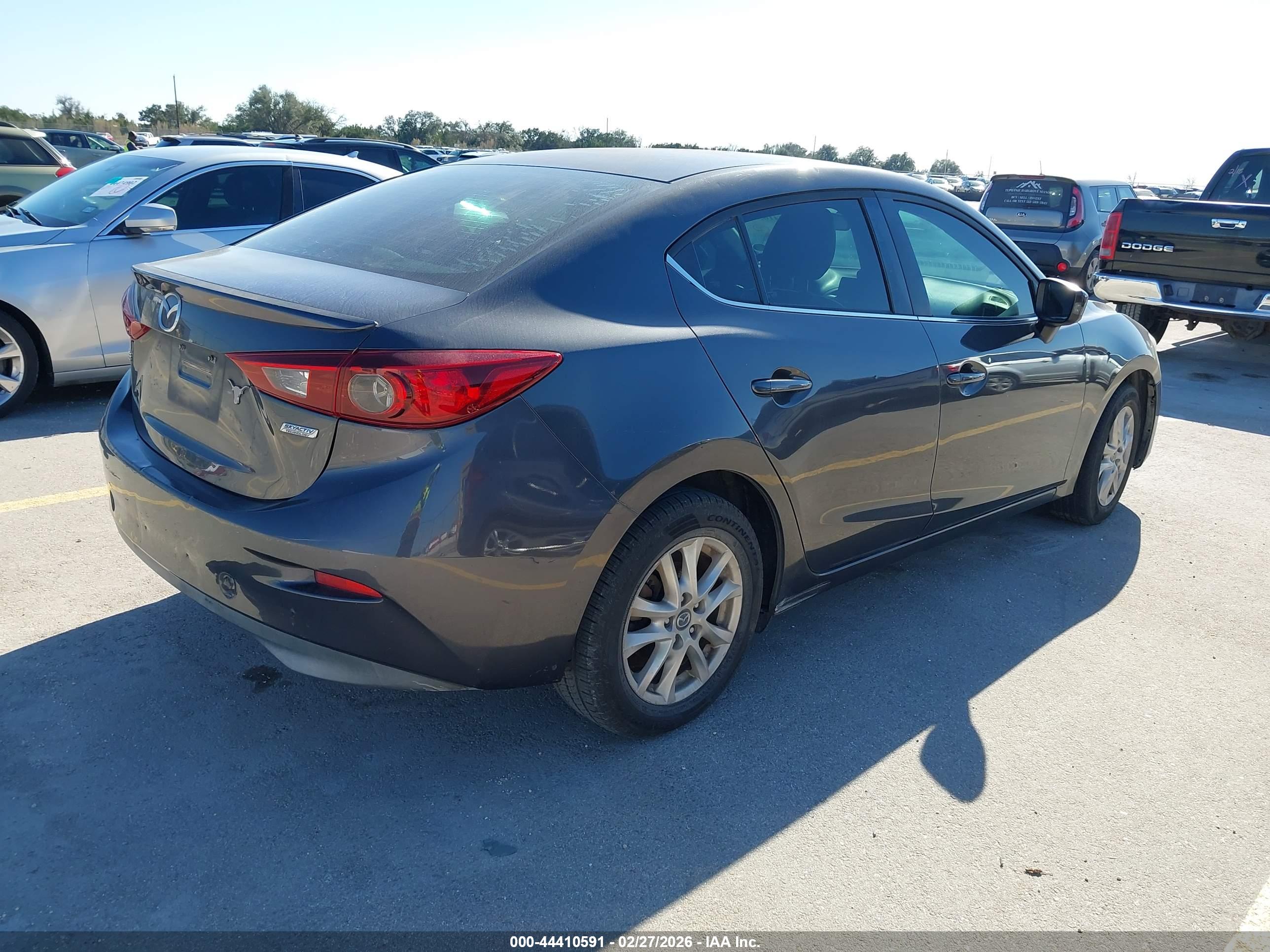 MAZDA MAZDA3 image 4