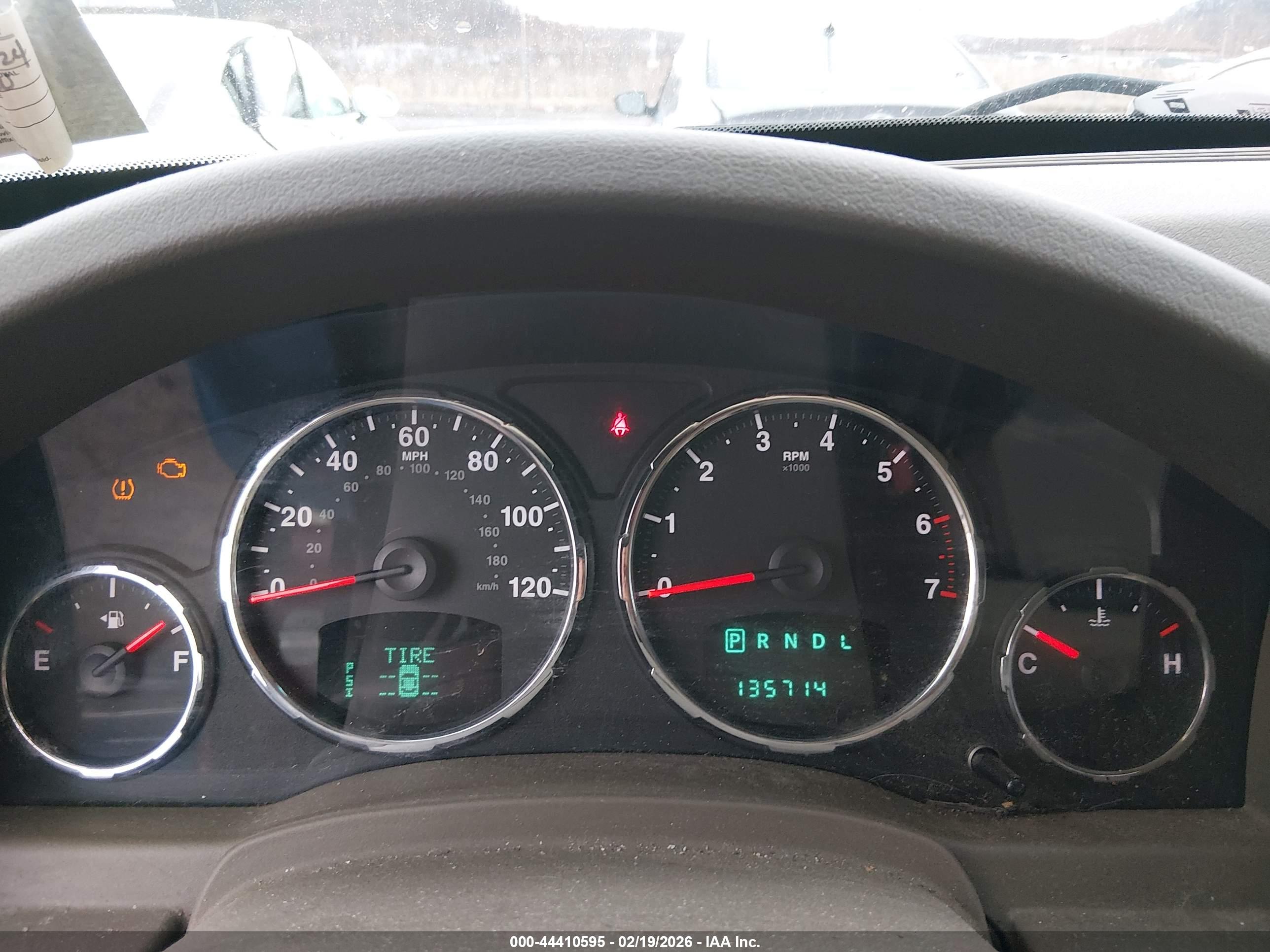 JEEP LIBERTY image 7