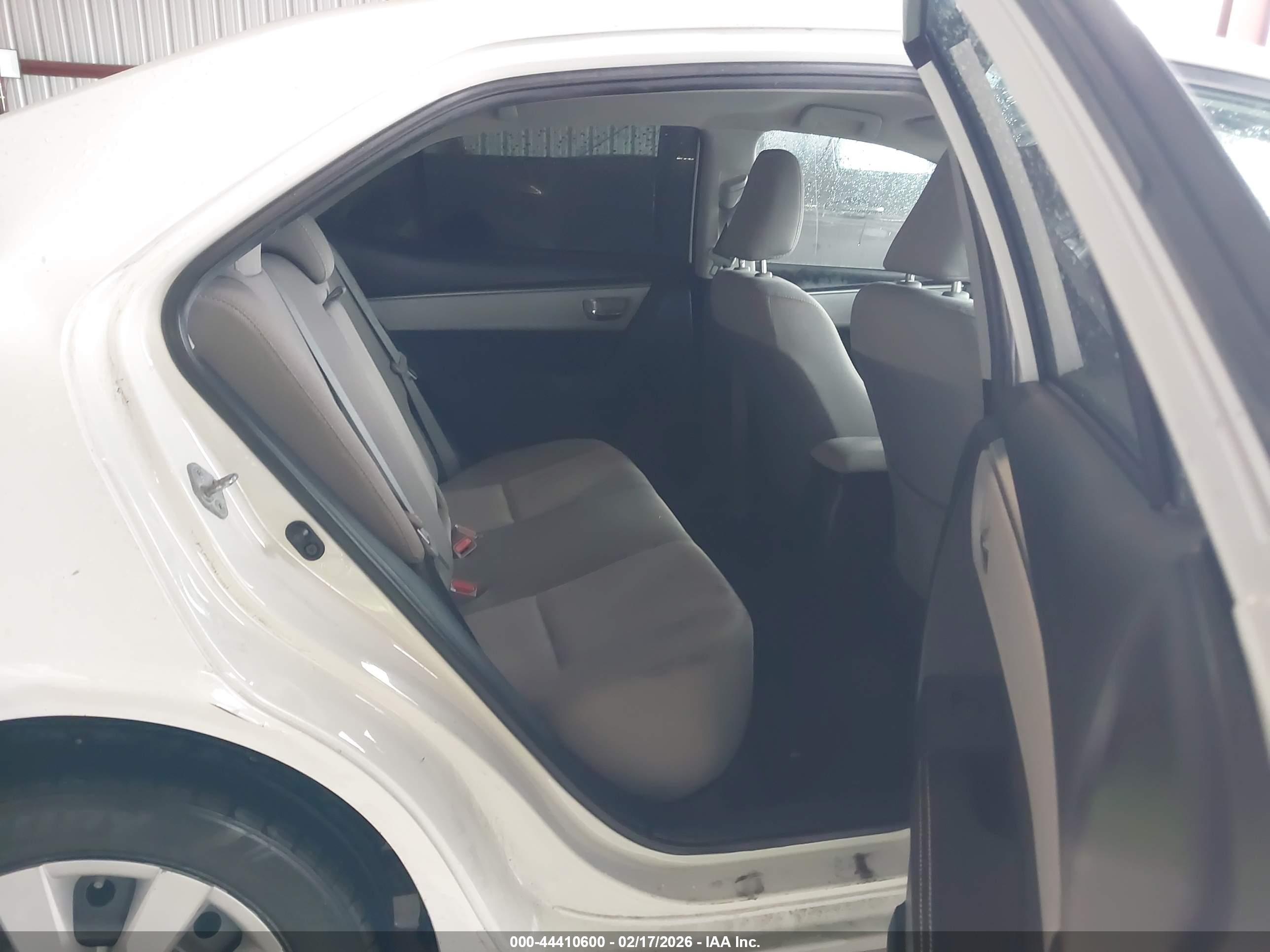 TOYOTA COROLLA image 8