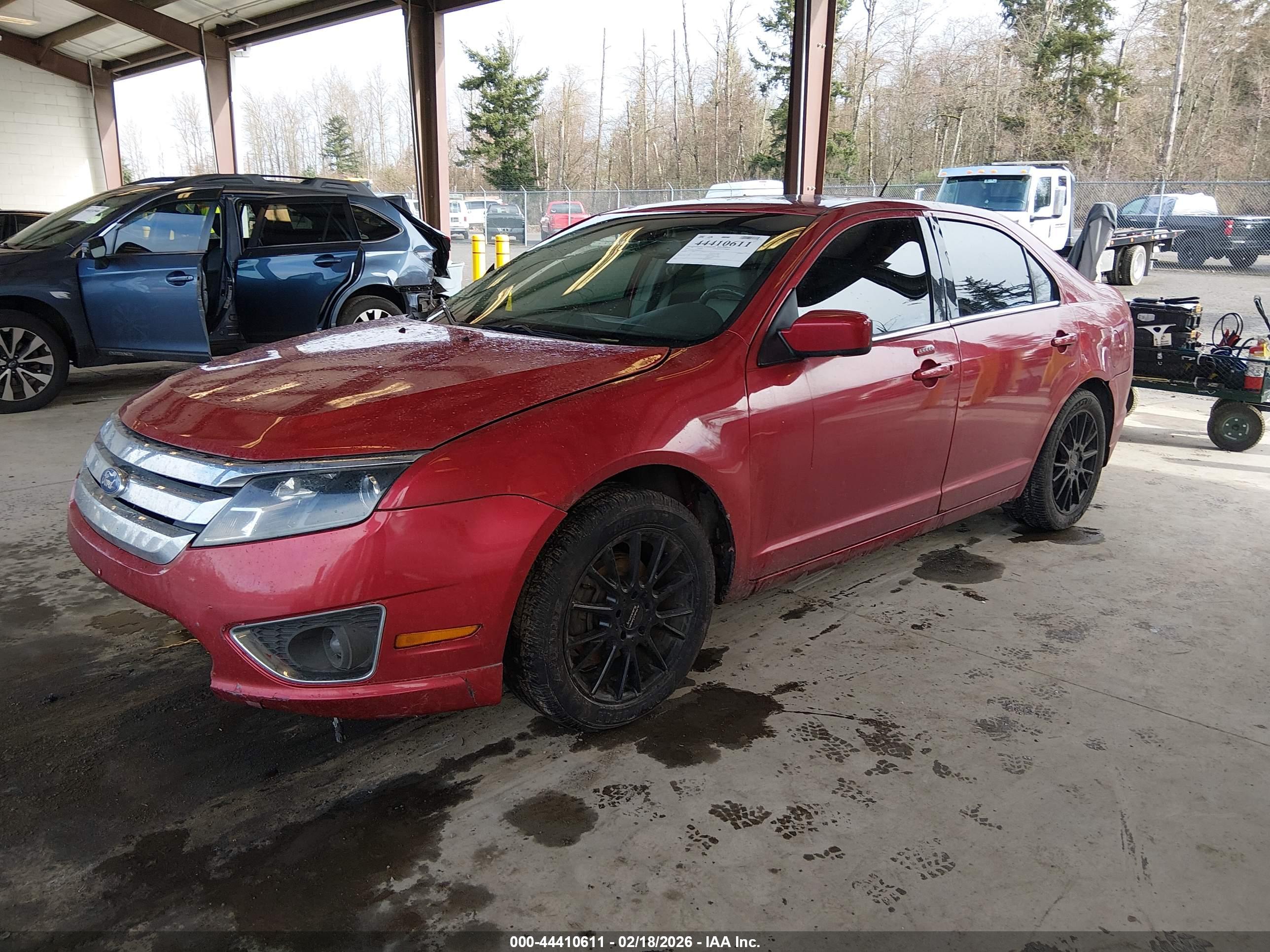 FORD FUSION image 2