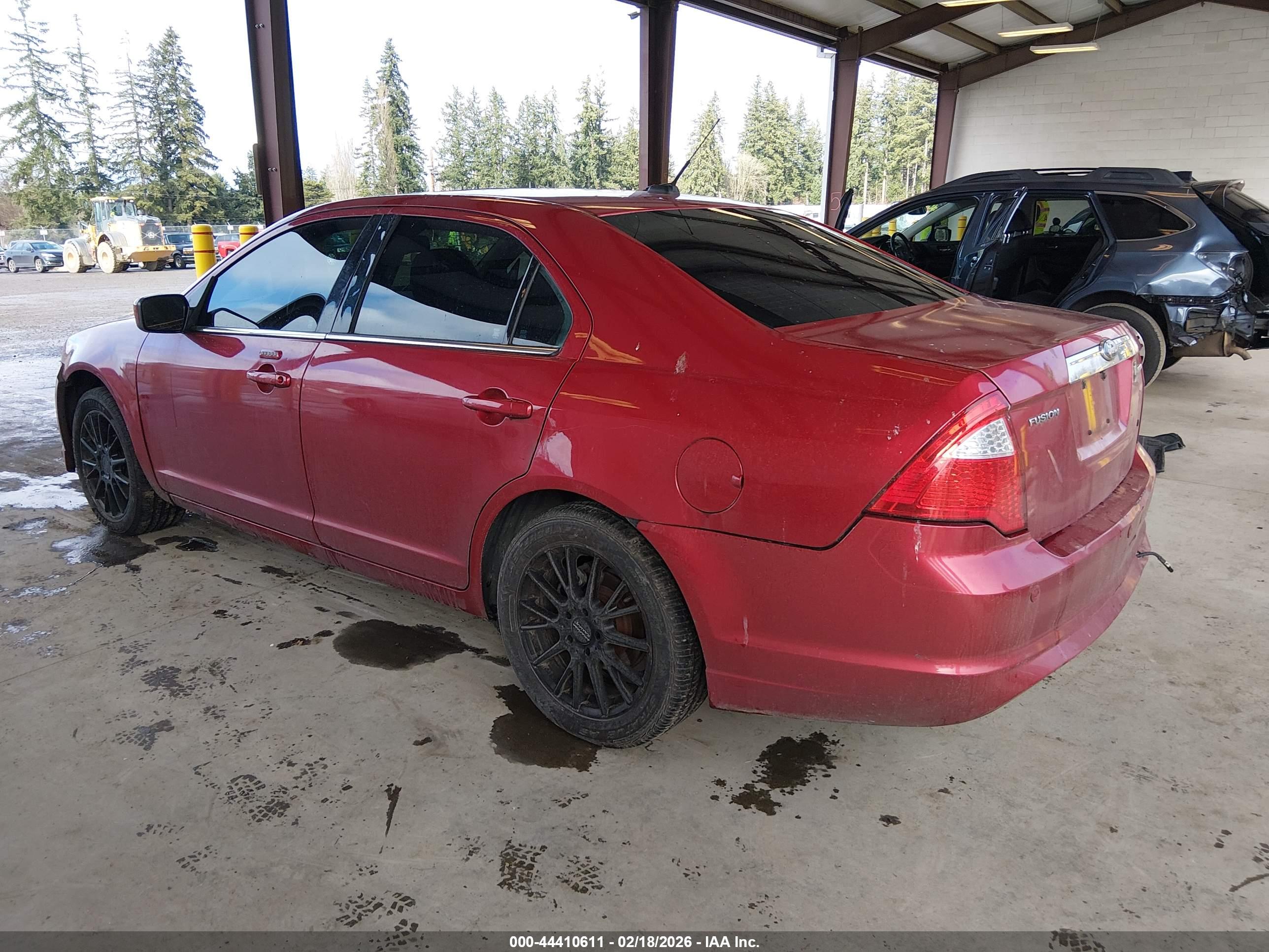 FORD FUSION image 3