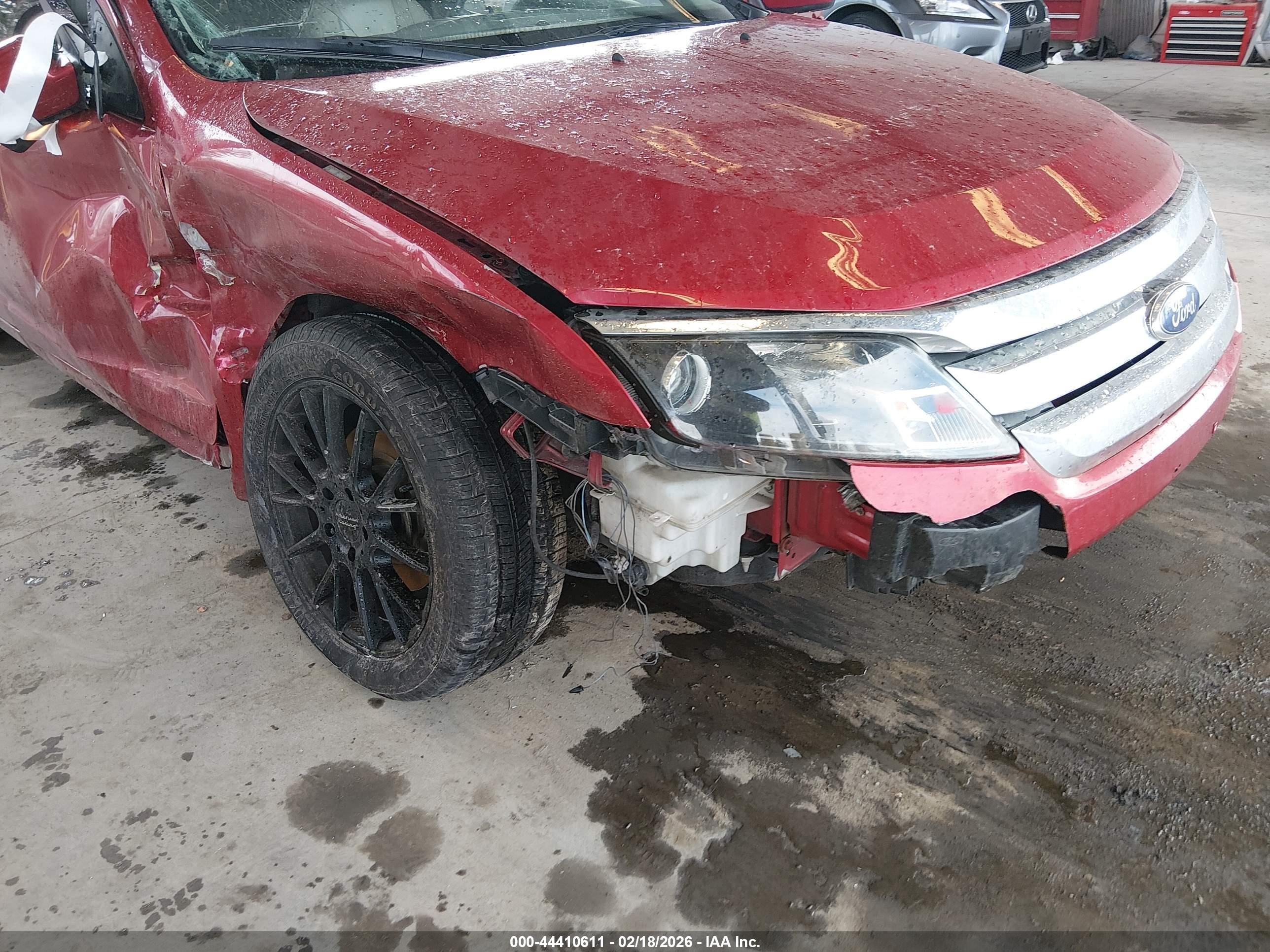 FORD FUSION image 6