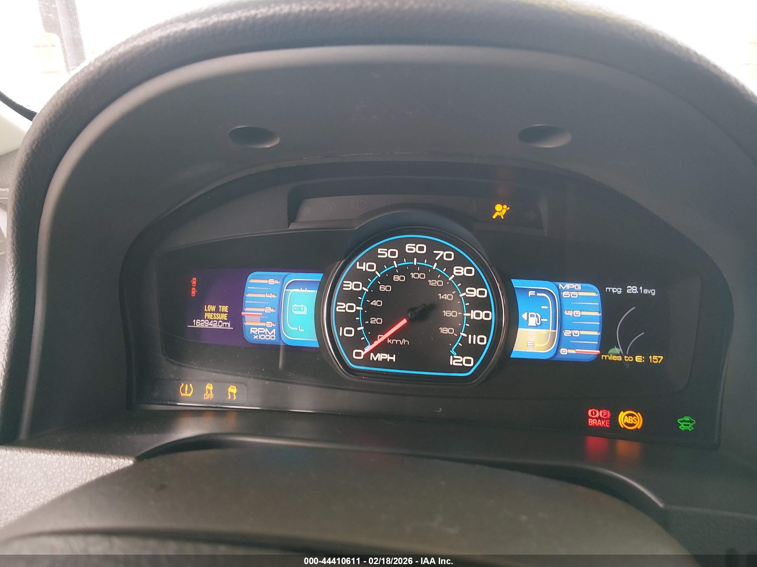 FORD FUSION image 7