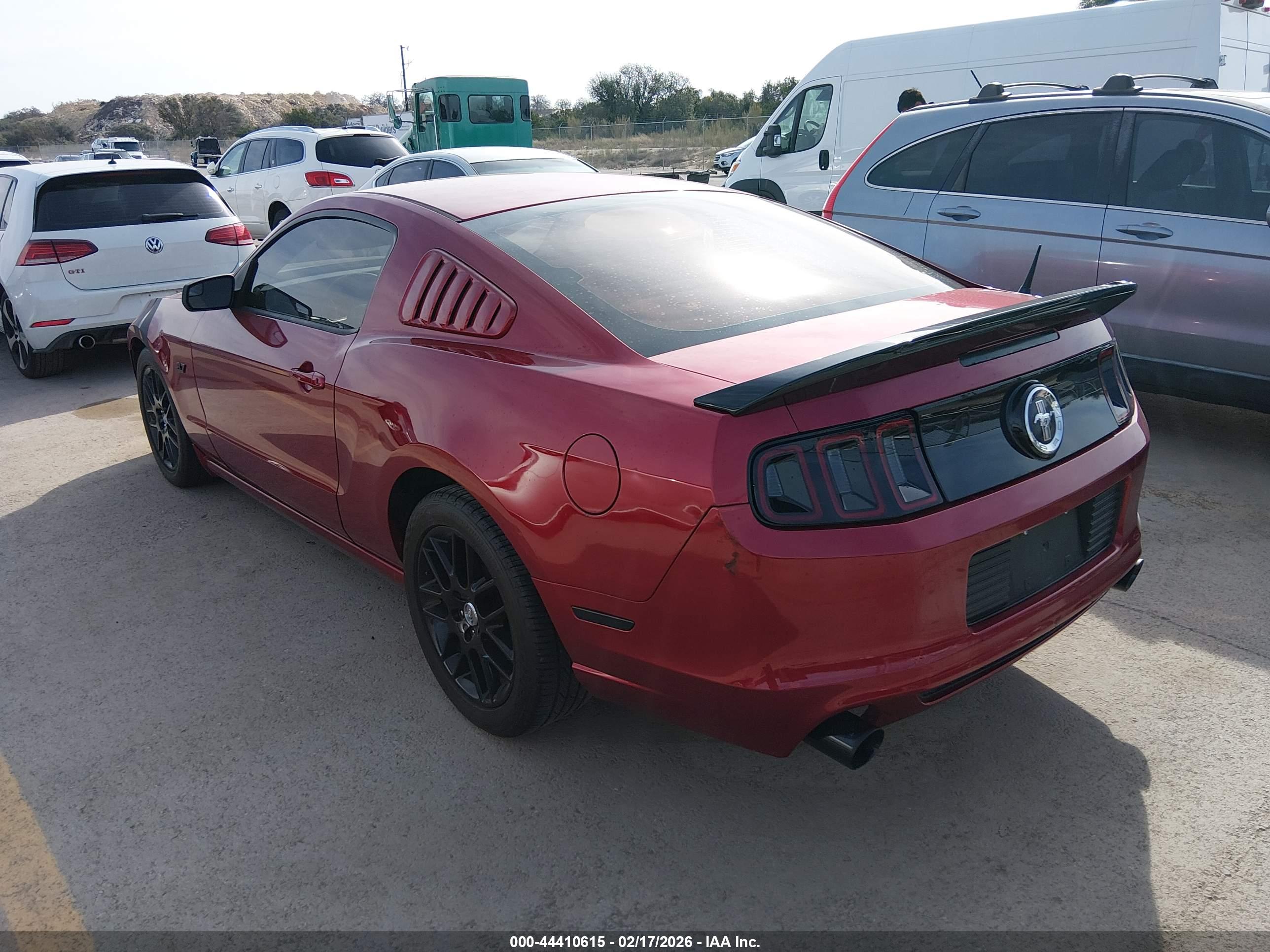 FORD MUSTANG image 3