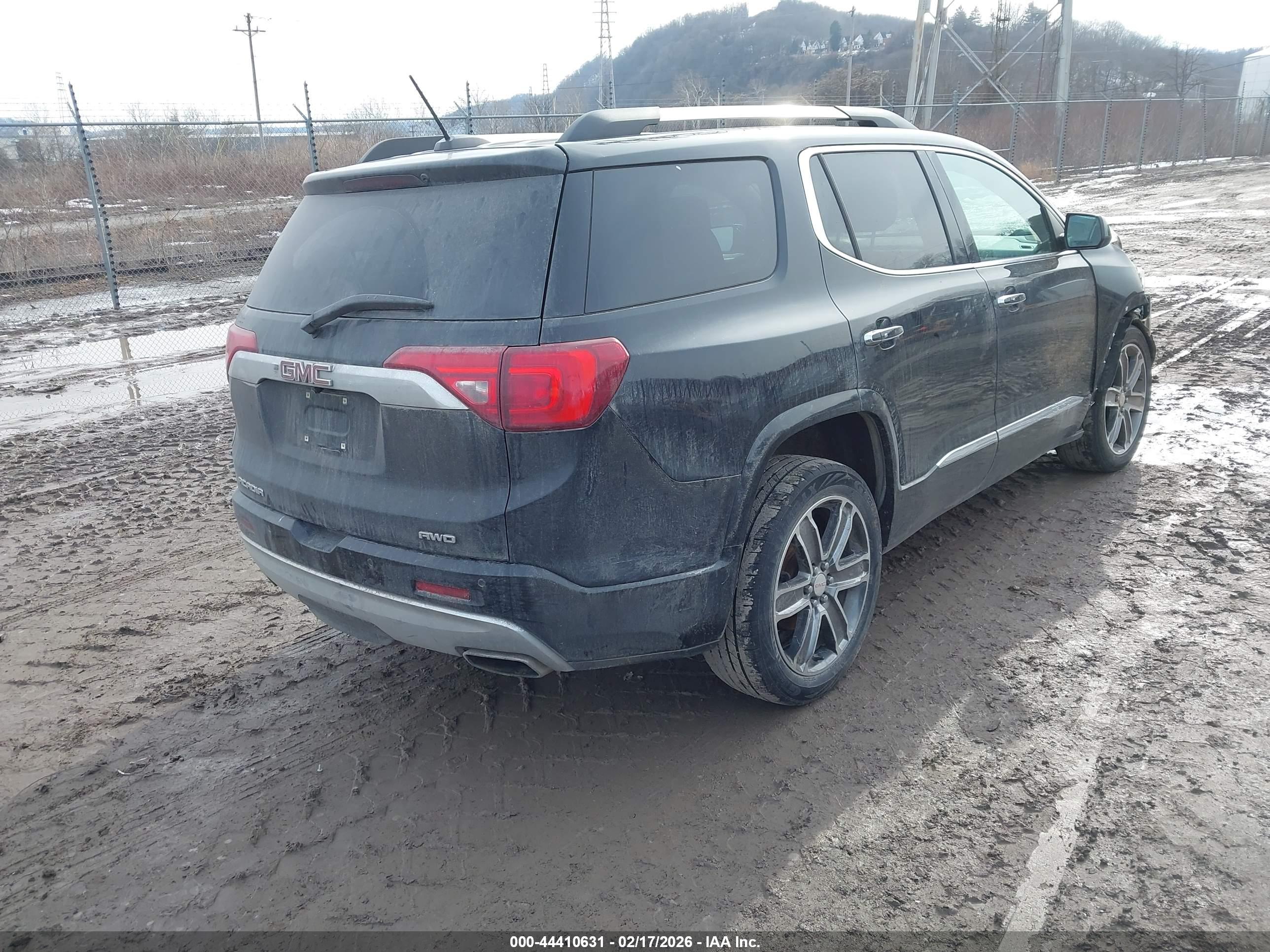 GMC ACADIA image 4