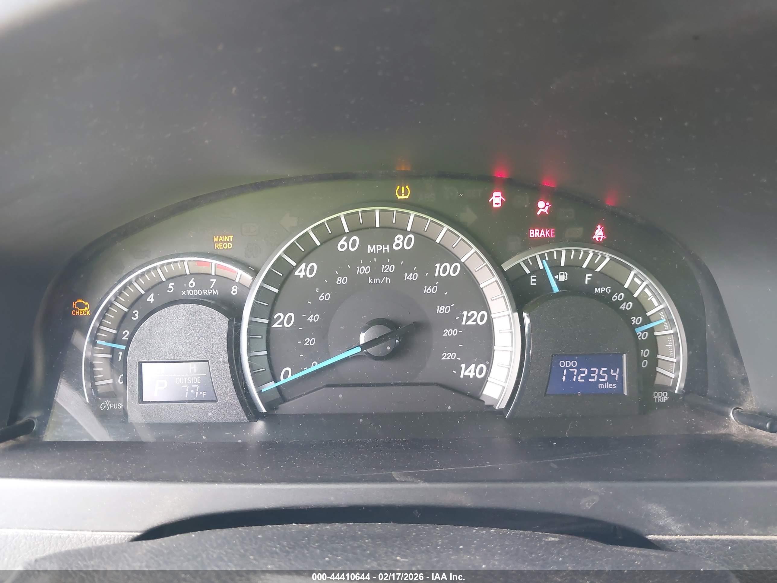 TOYOTA CAMRY image 7