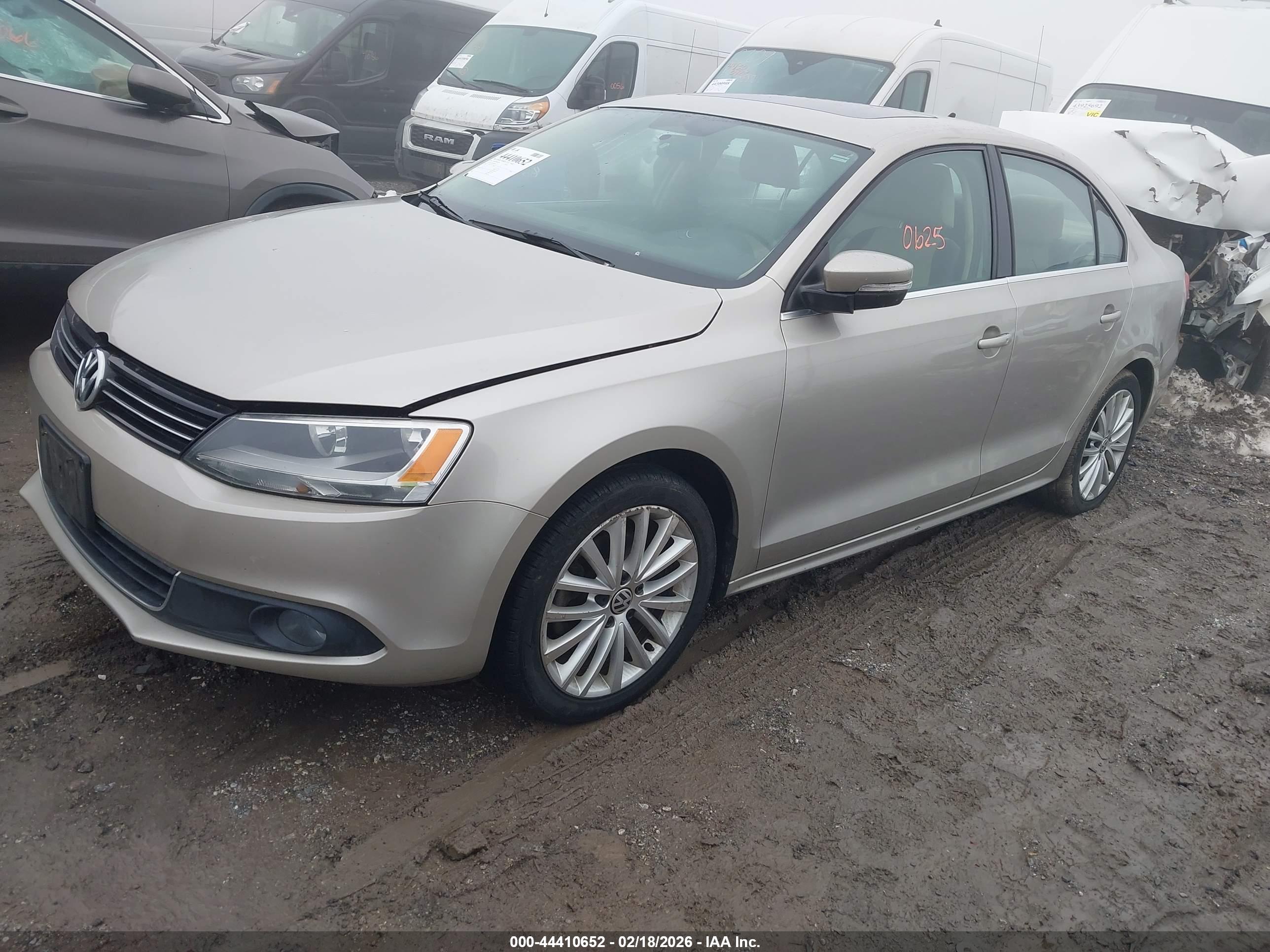 VOLKSWAGEN JETTA image 2