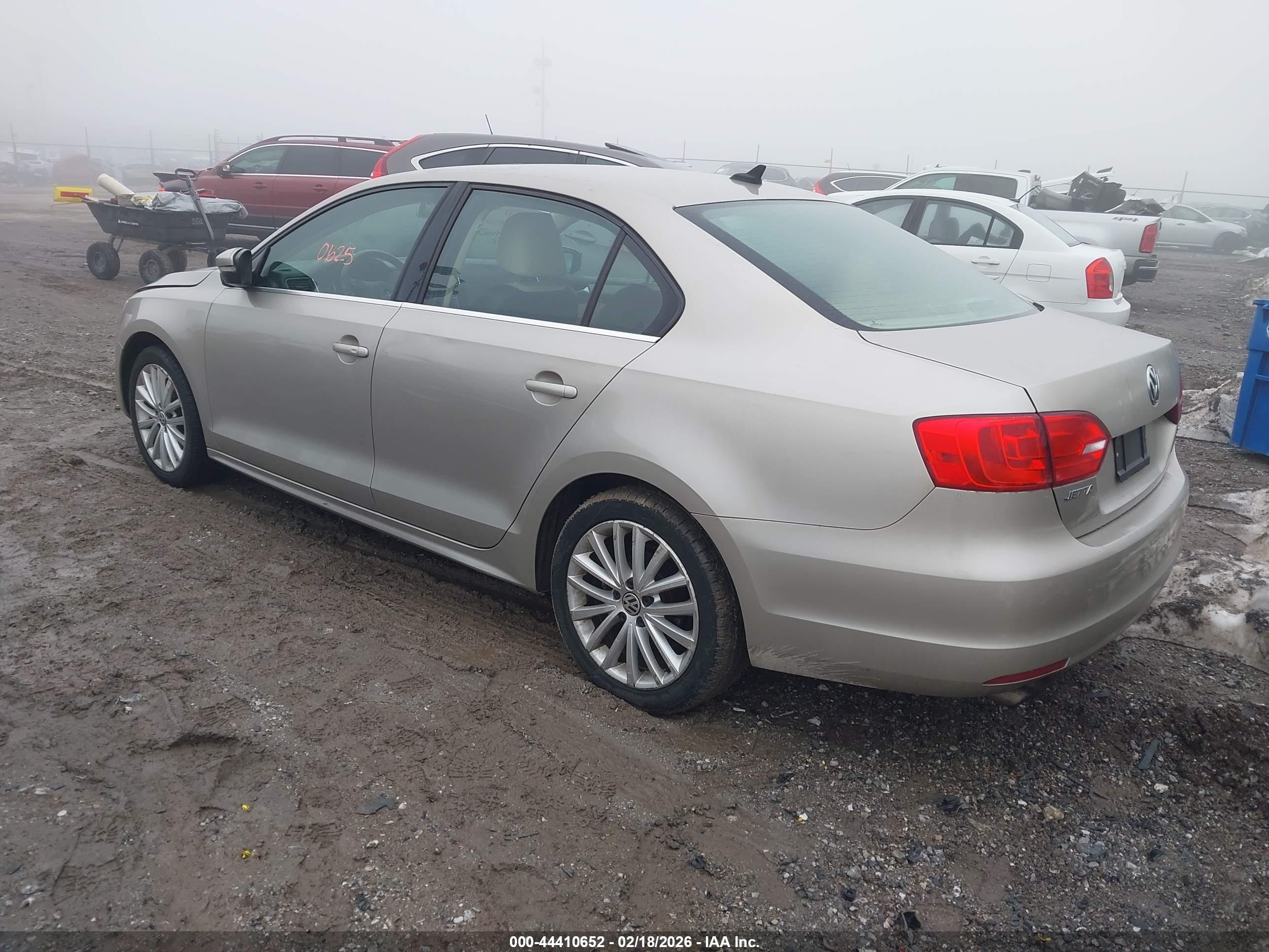 VOLKSWAGEN JETTA image 3