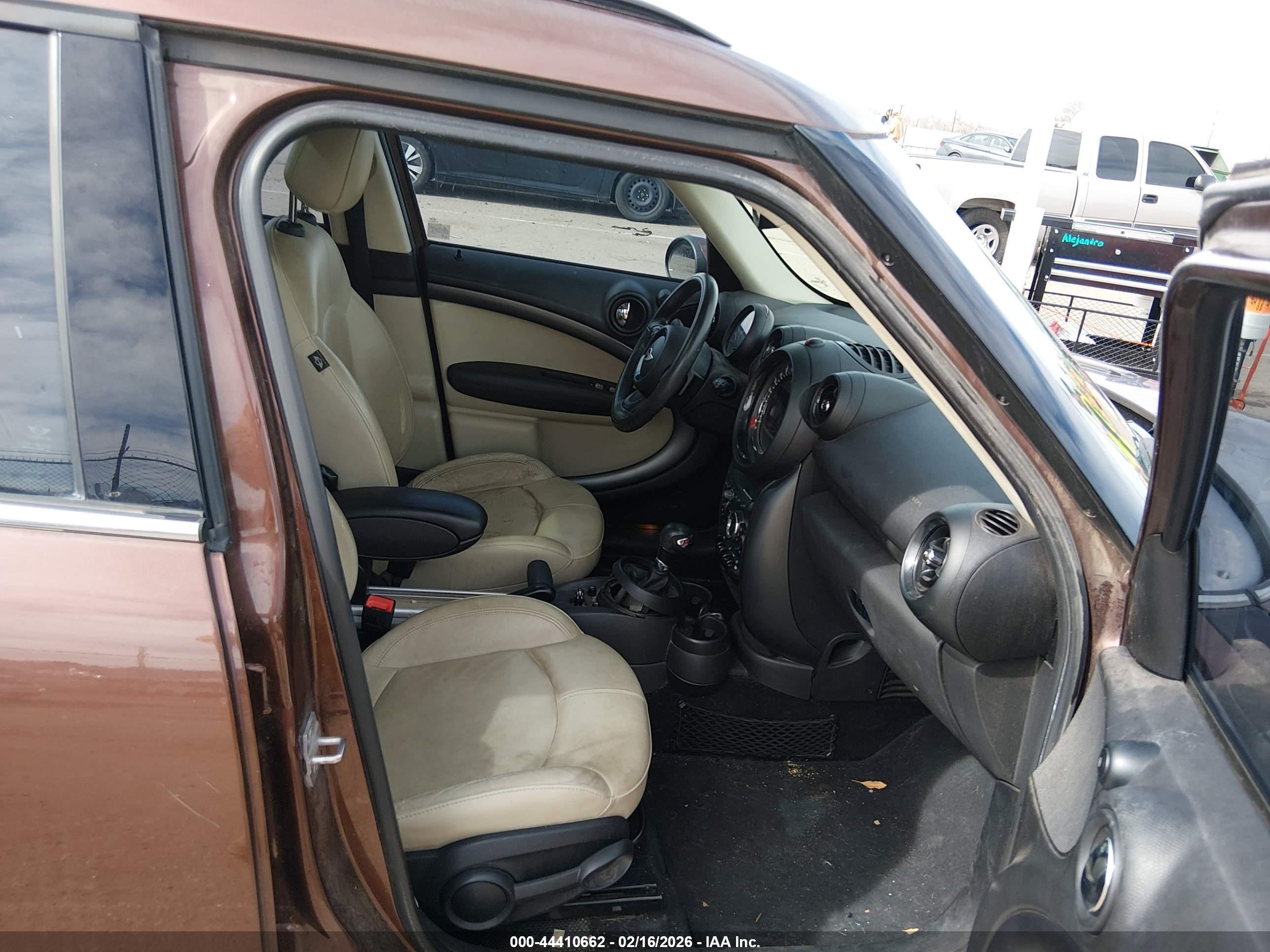 MINI COUNTRYMAN image 5