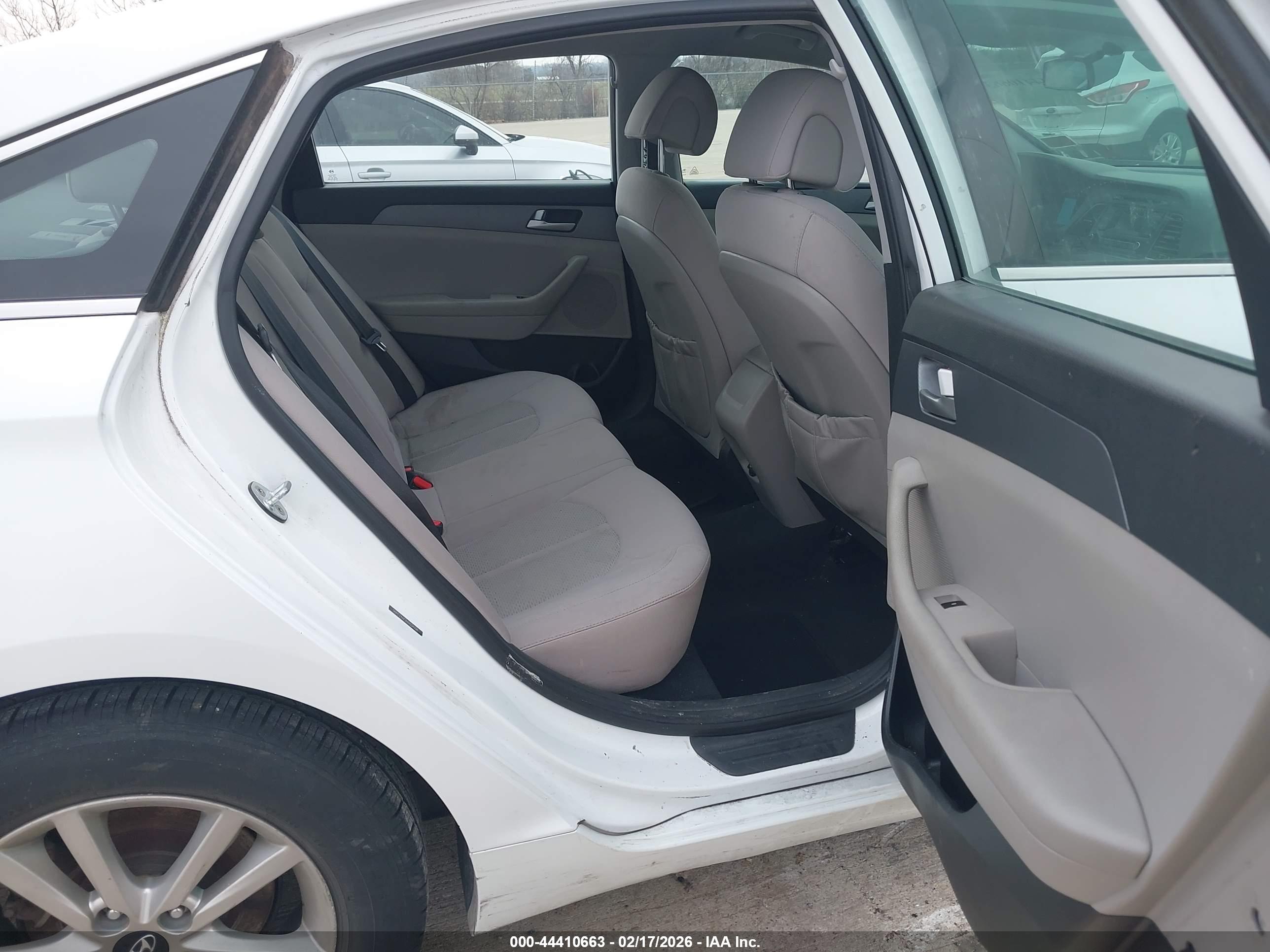 HYUNDAI SONATA image 8