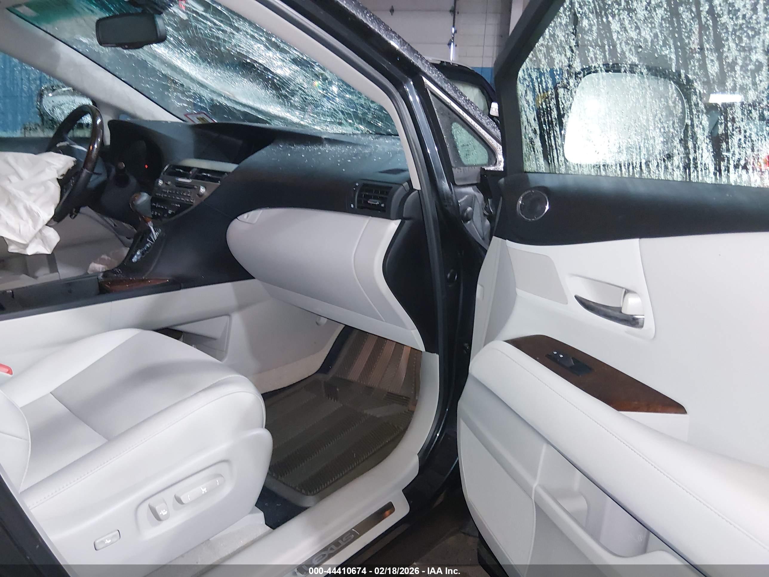 LEXUS RX image 5