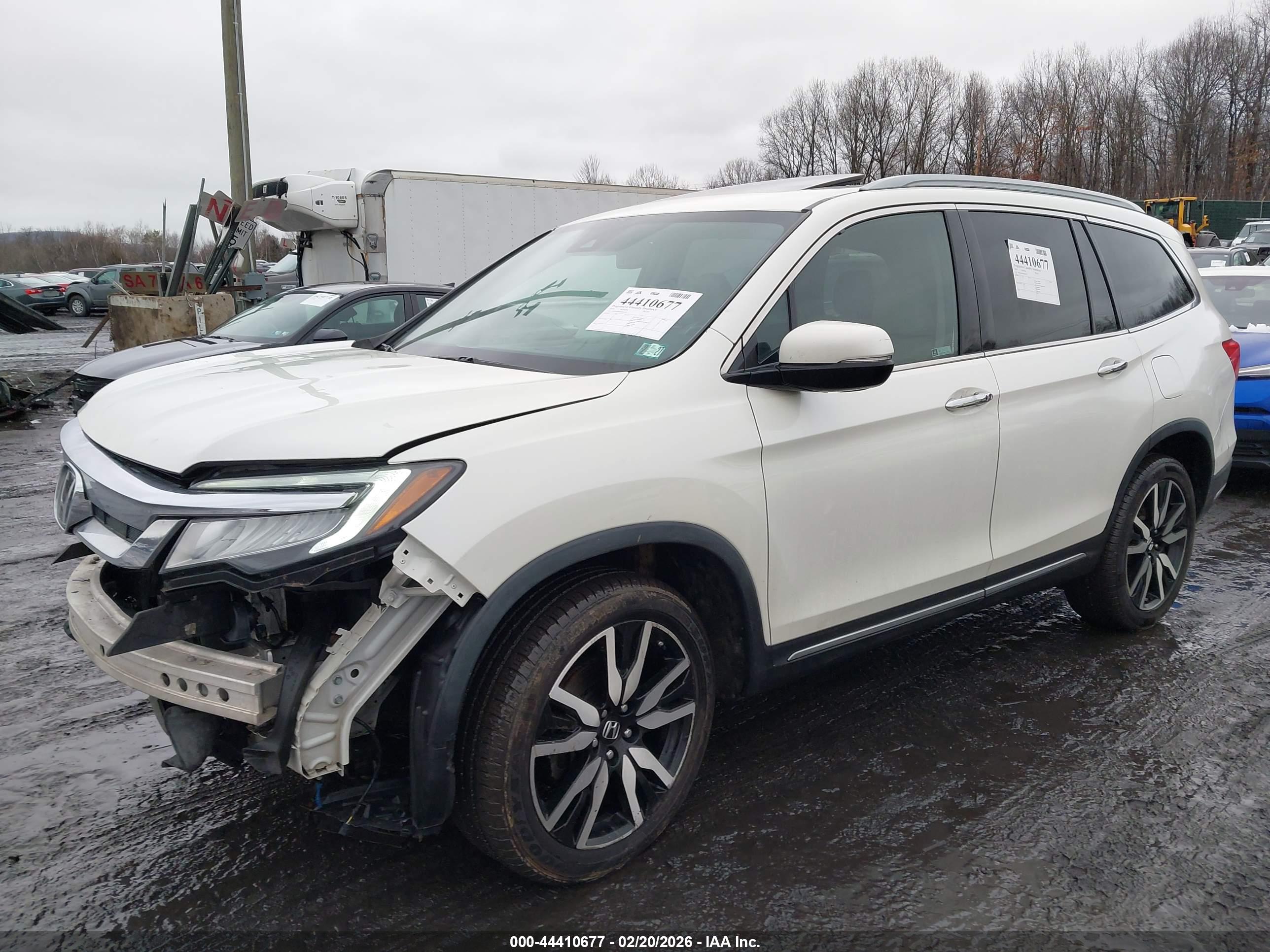 HONDA PILOT image 2