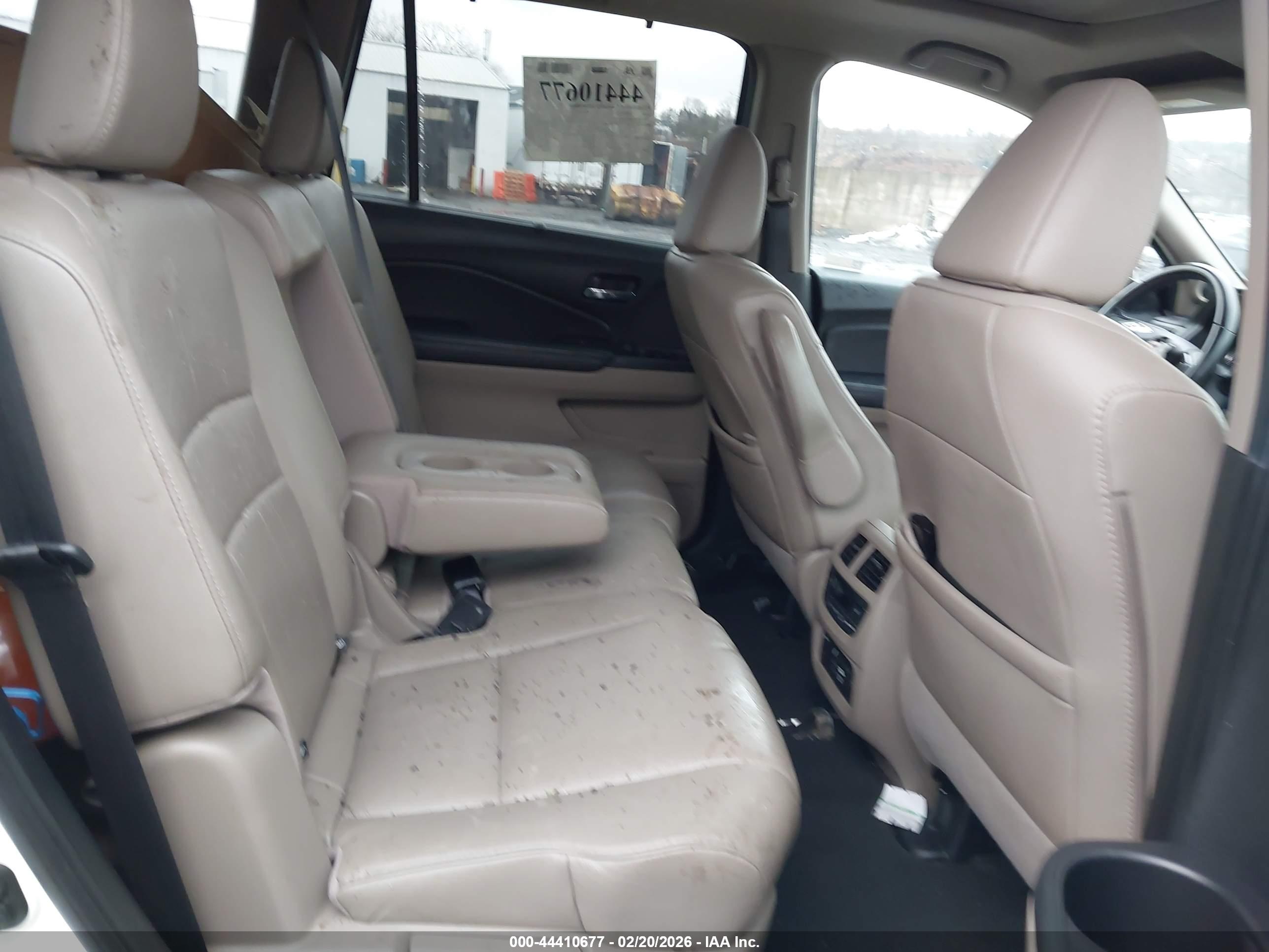 HONDA PILOT image 8