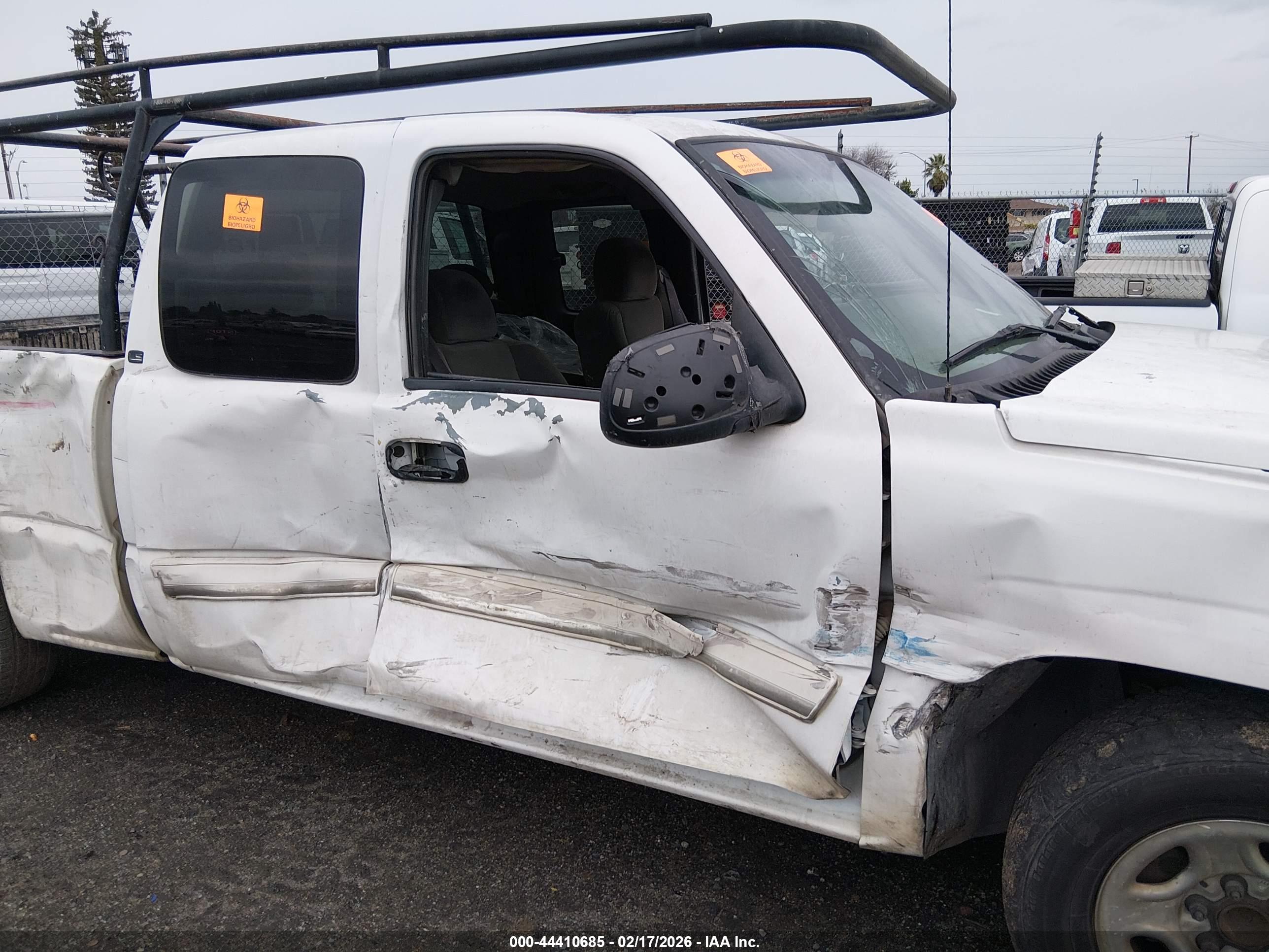CHEVROLET SILVERADO image 6