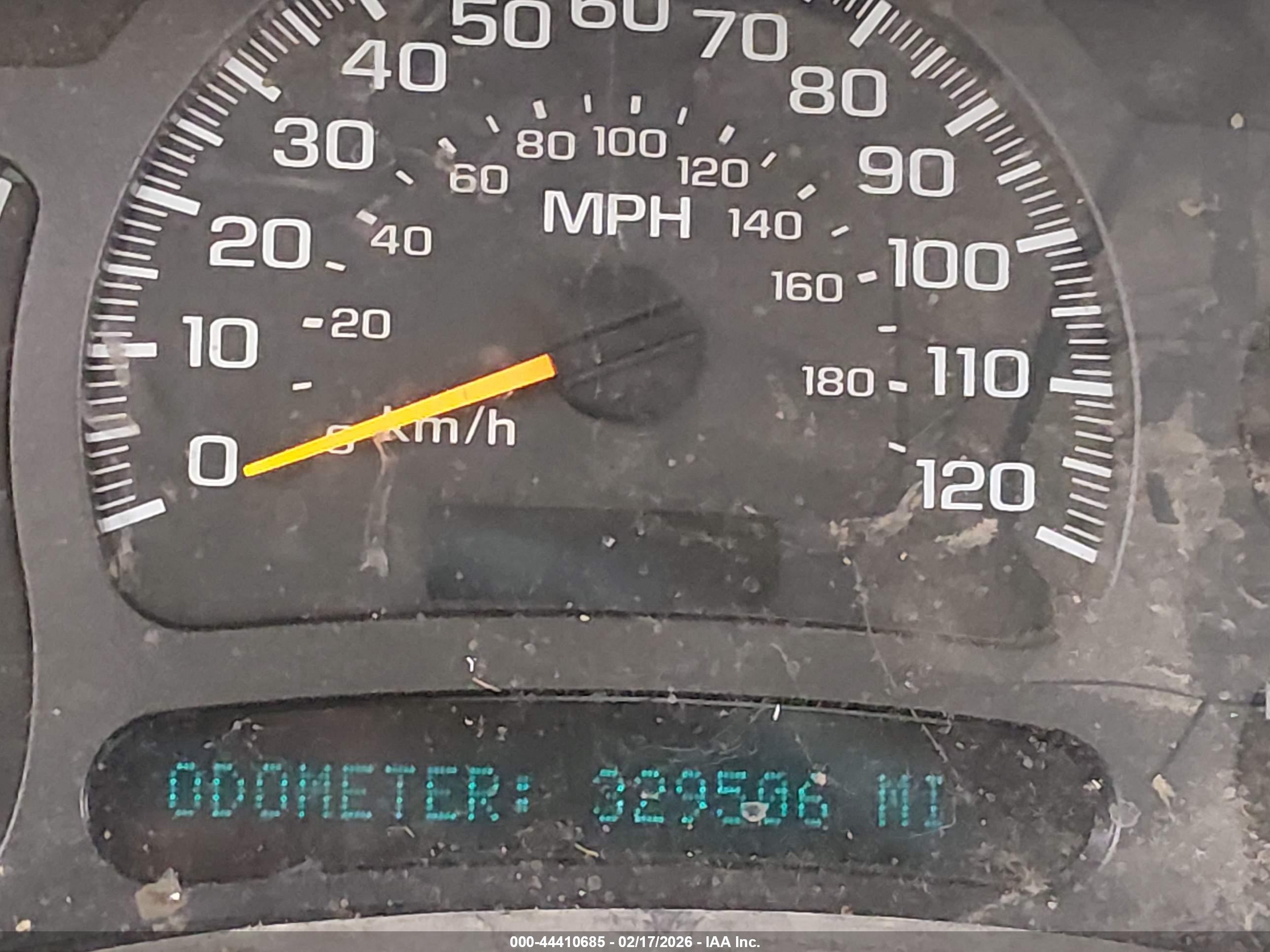 CHEVROLET SILVERADO image 7