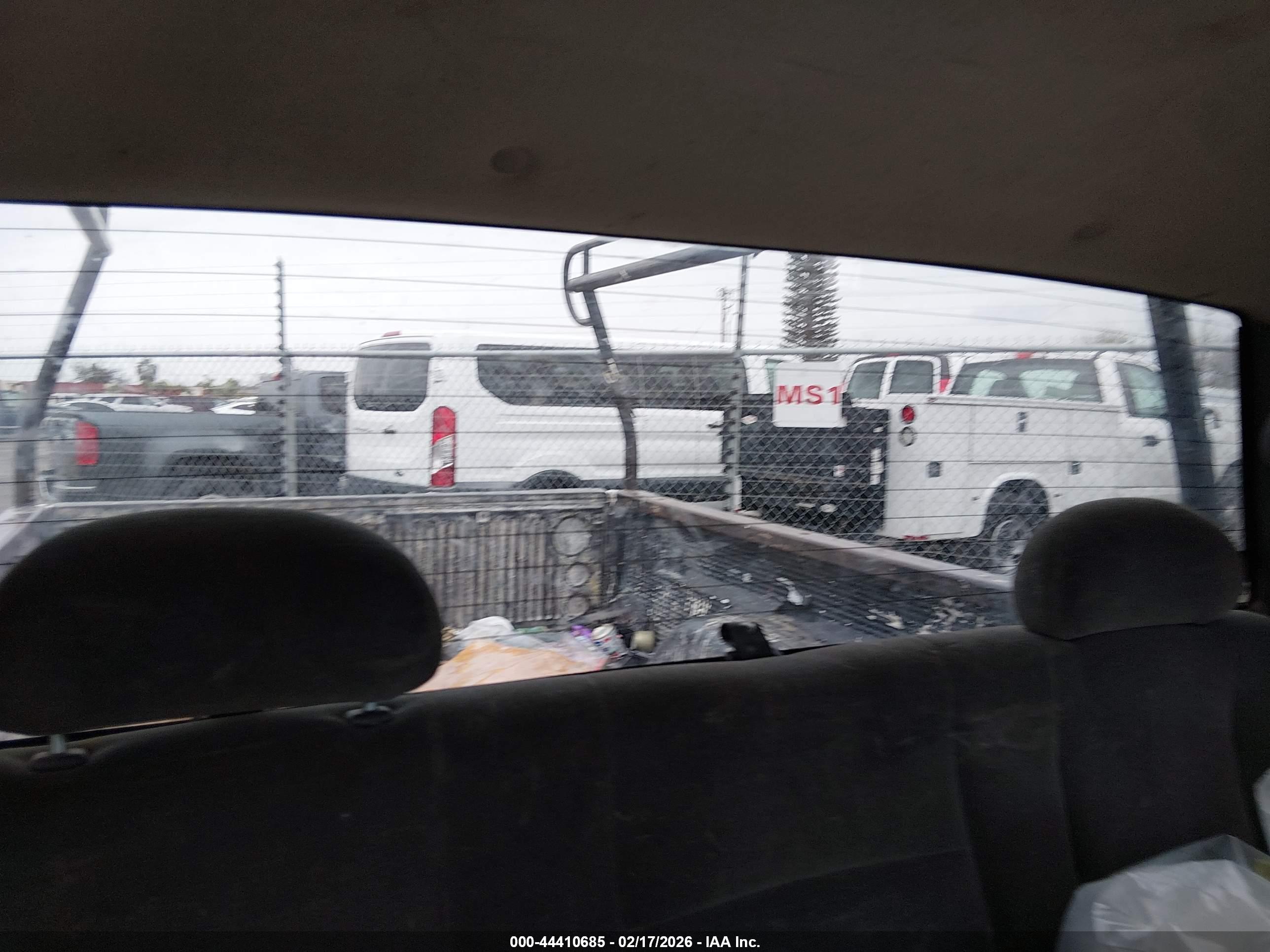 CHEVROLET SILVERADO image 8