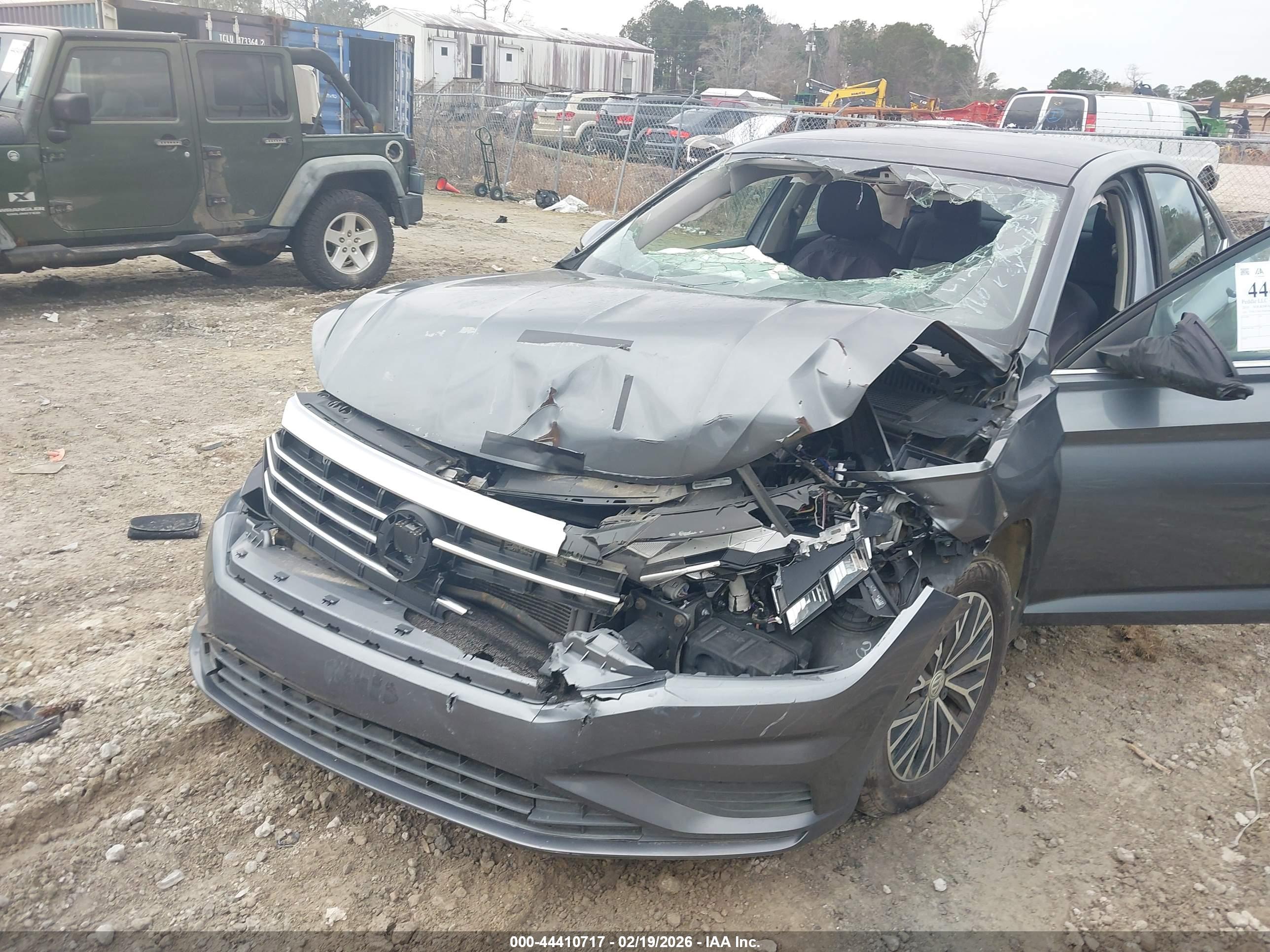 VOLKSWAGEN JETTA image 6