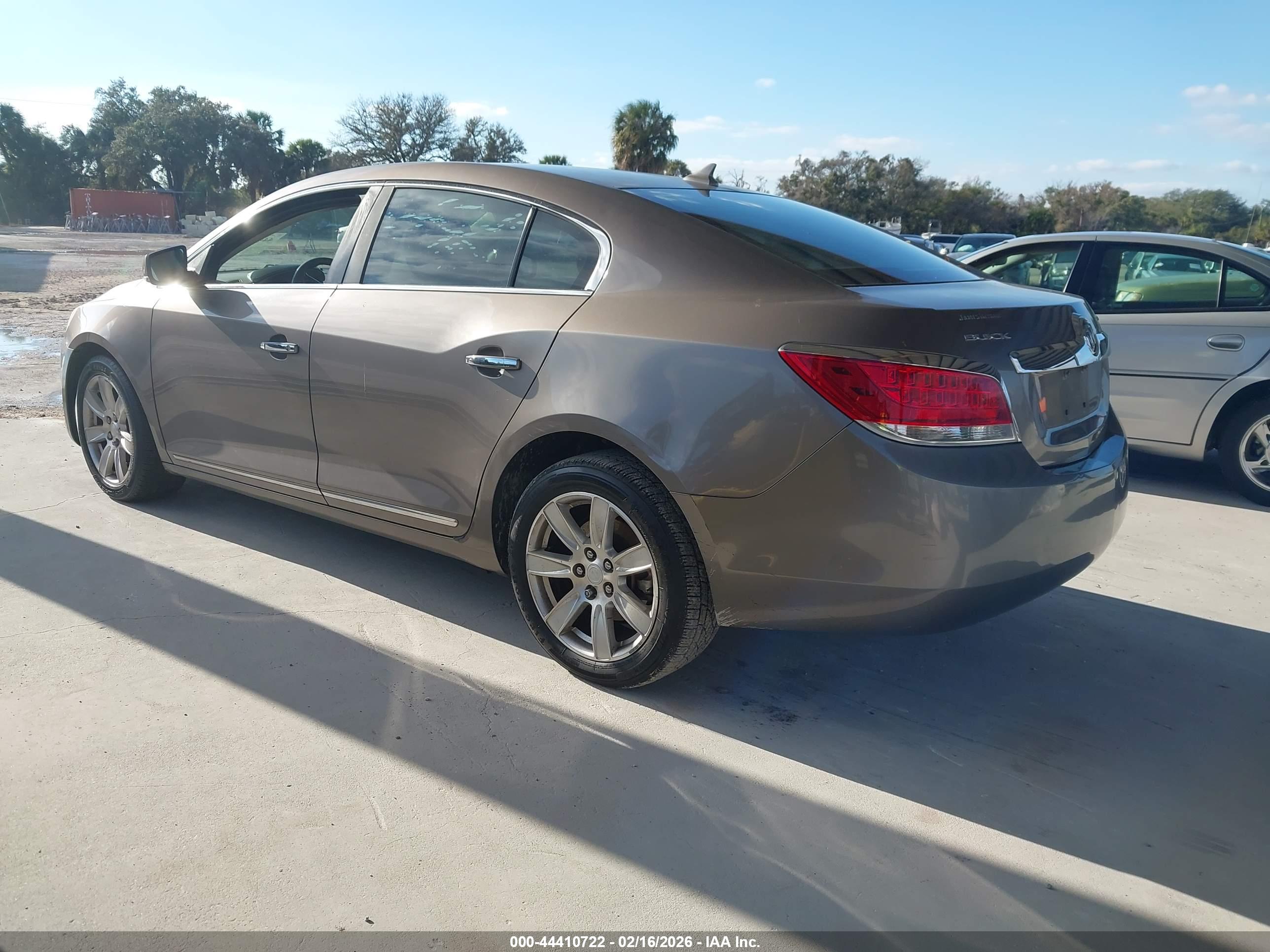 BUICK LACROSSE image 3