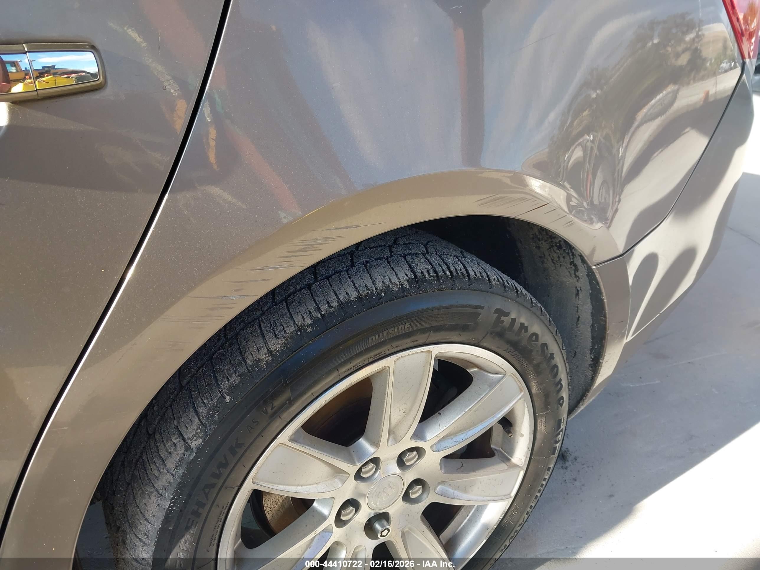 BUICK LACROSSE image 6