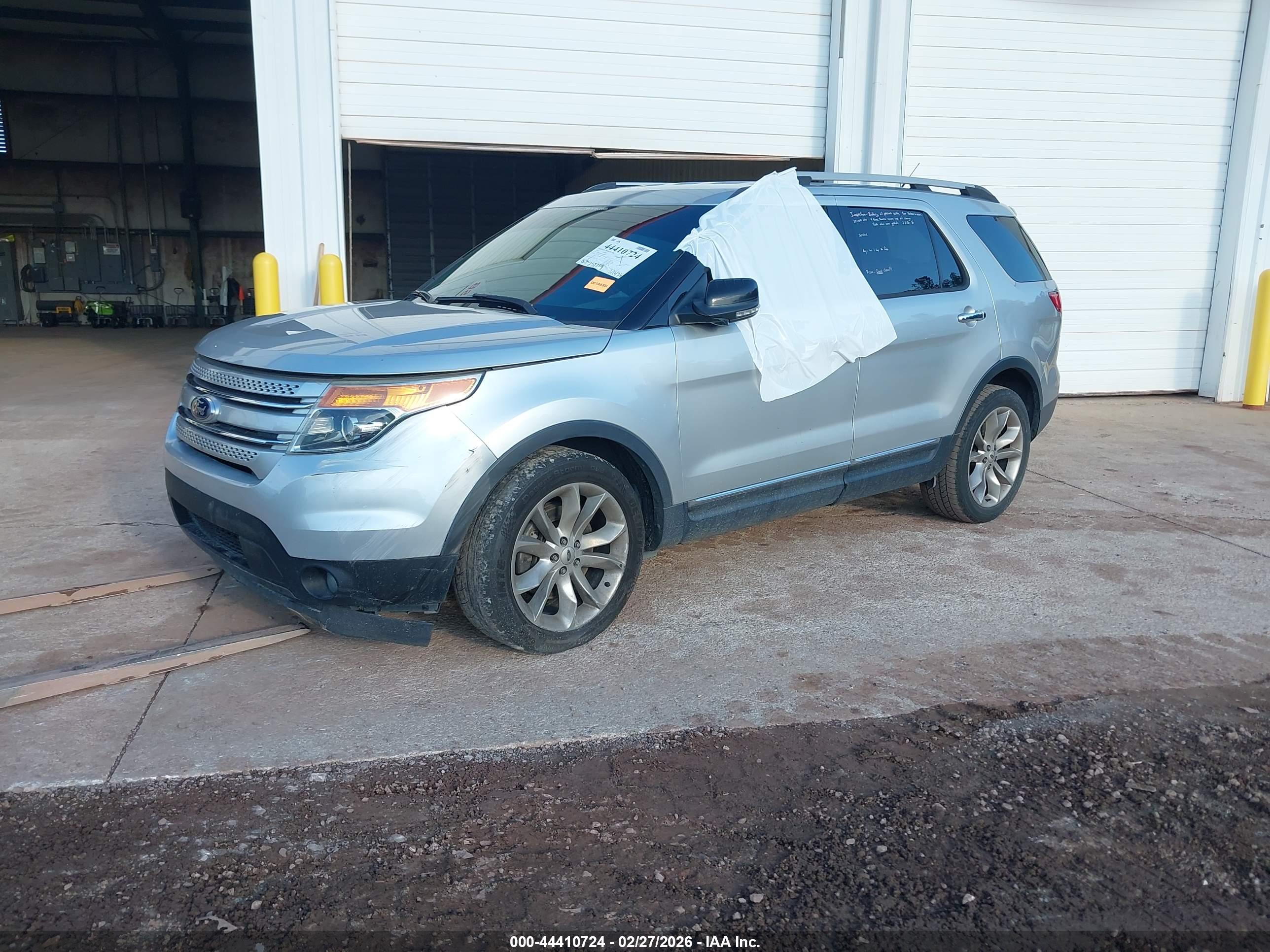 FORD EXPLORER image 2