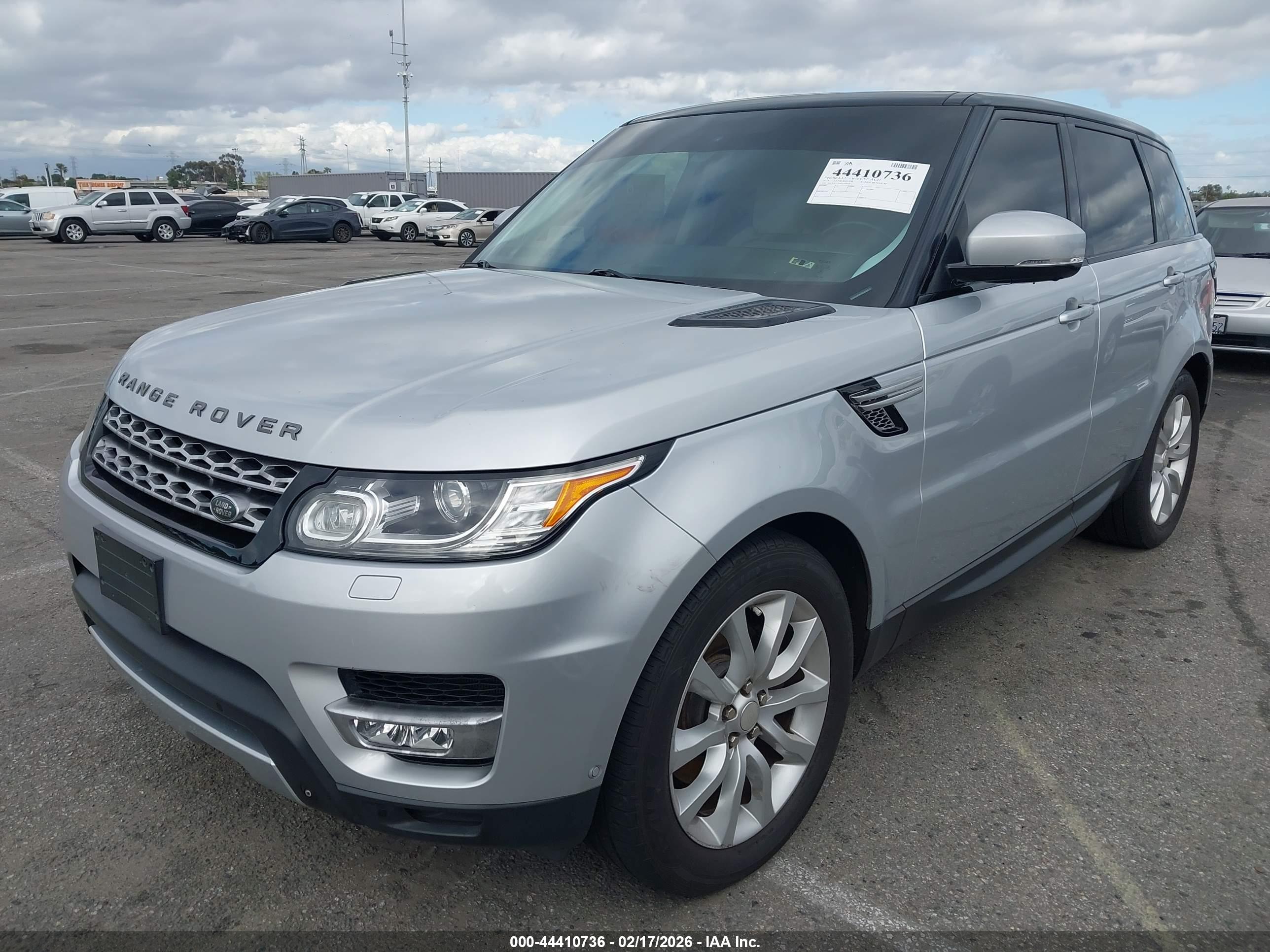 LAND ROVER image 2
