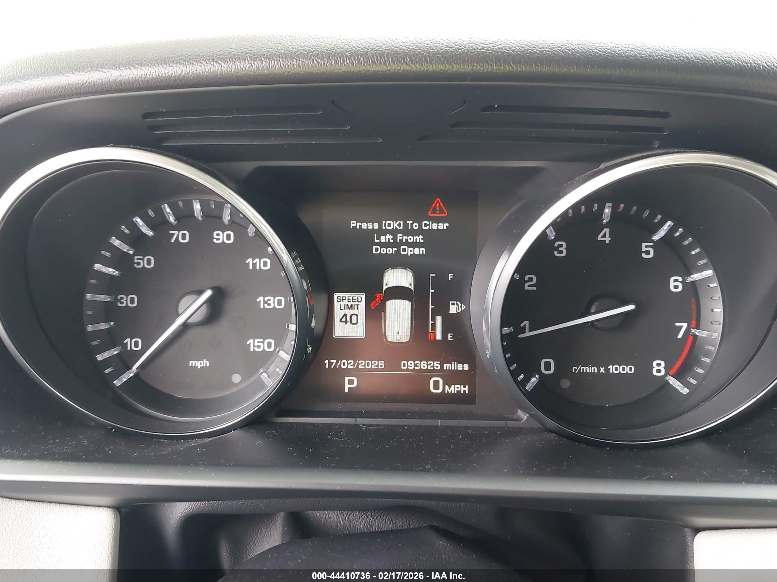 LAND ROVER image 7