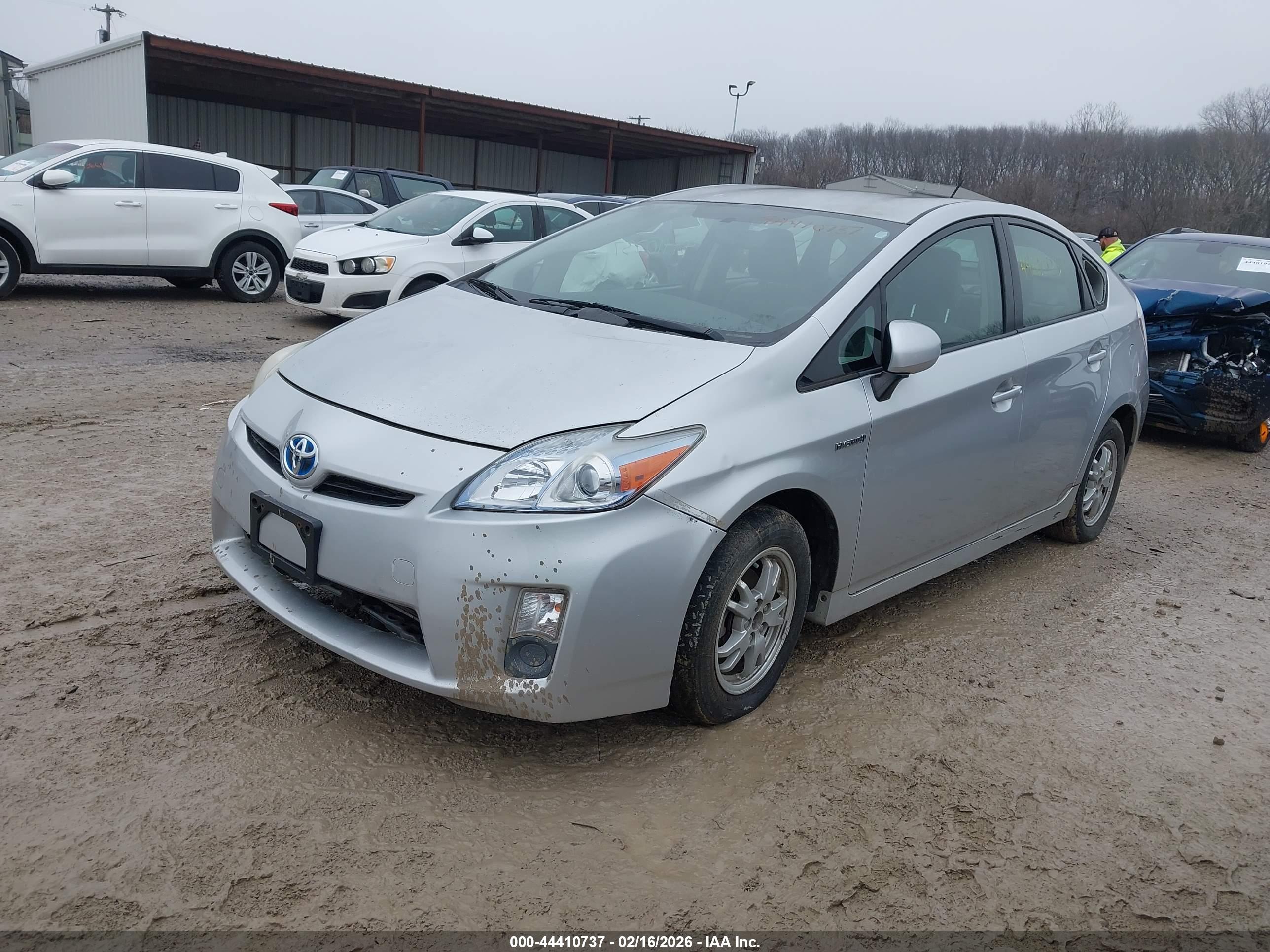 TOYOTA PRIUS image 2