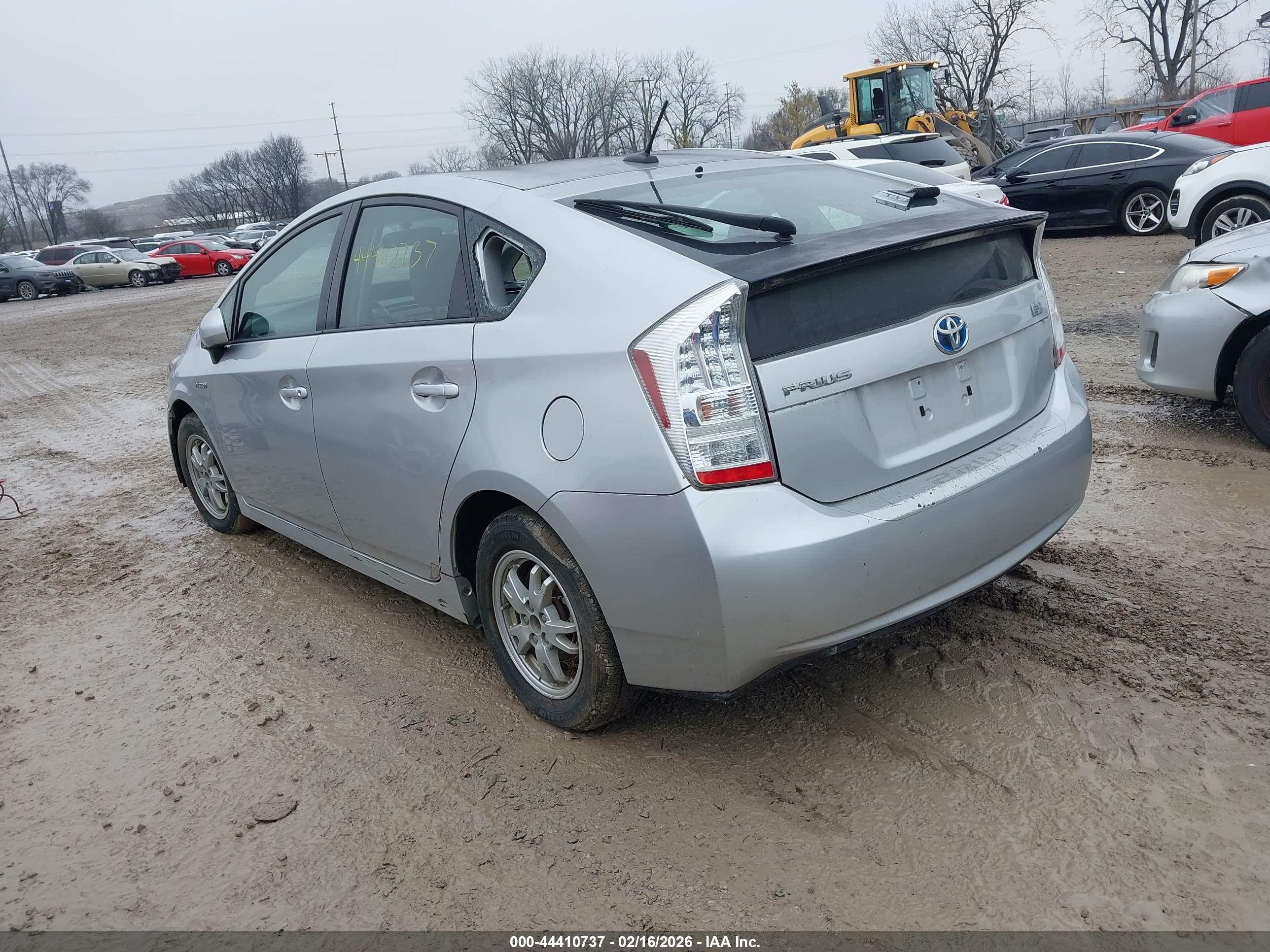 TOYOTA PRIUS image 3