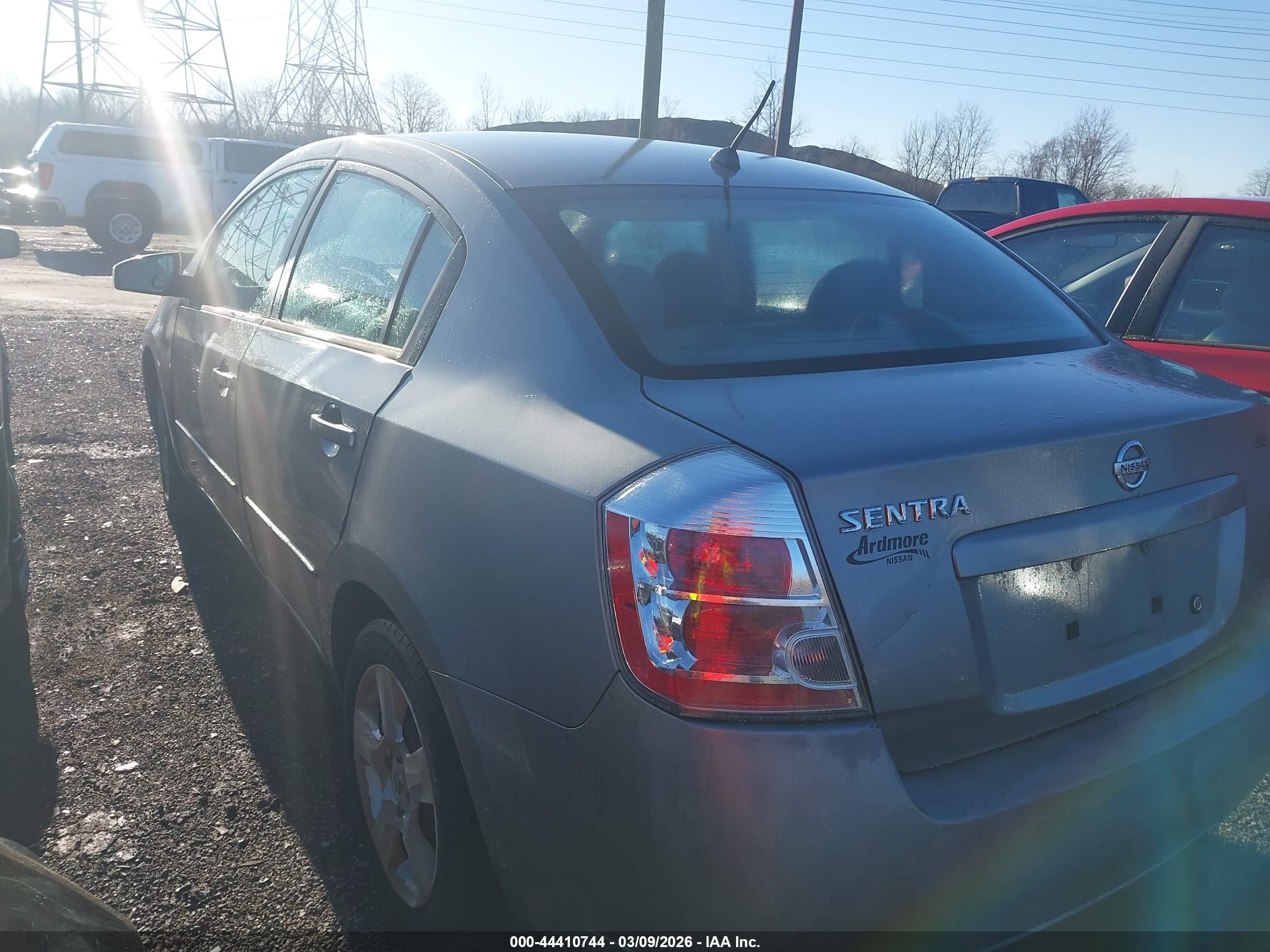 NISSAN SENTRA image 3
