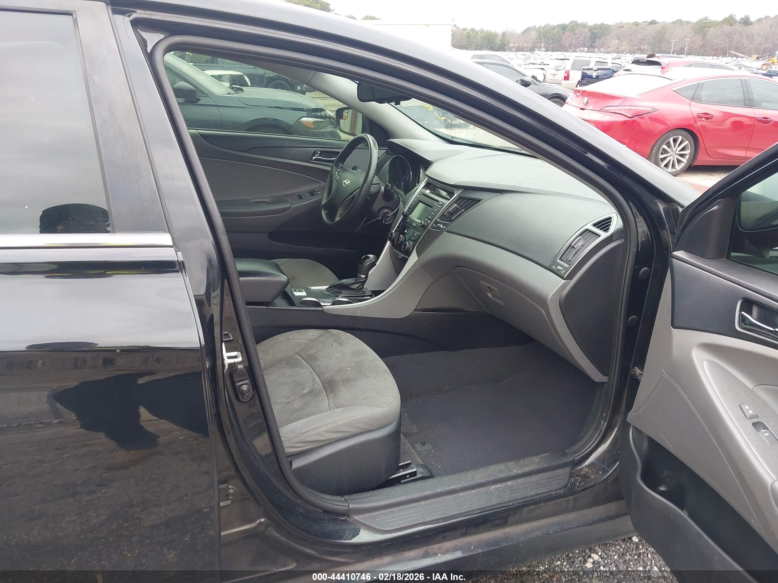 HYUNDAI SONATA image 5
