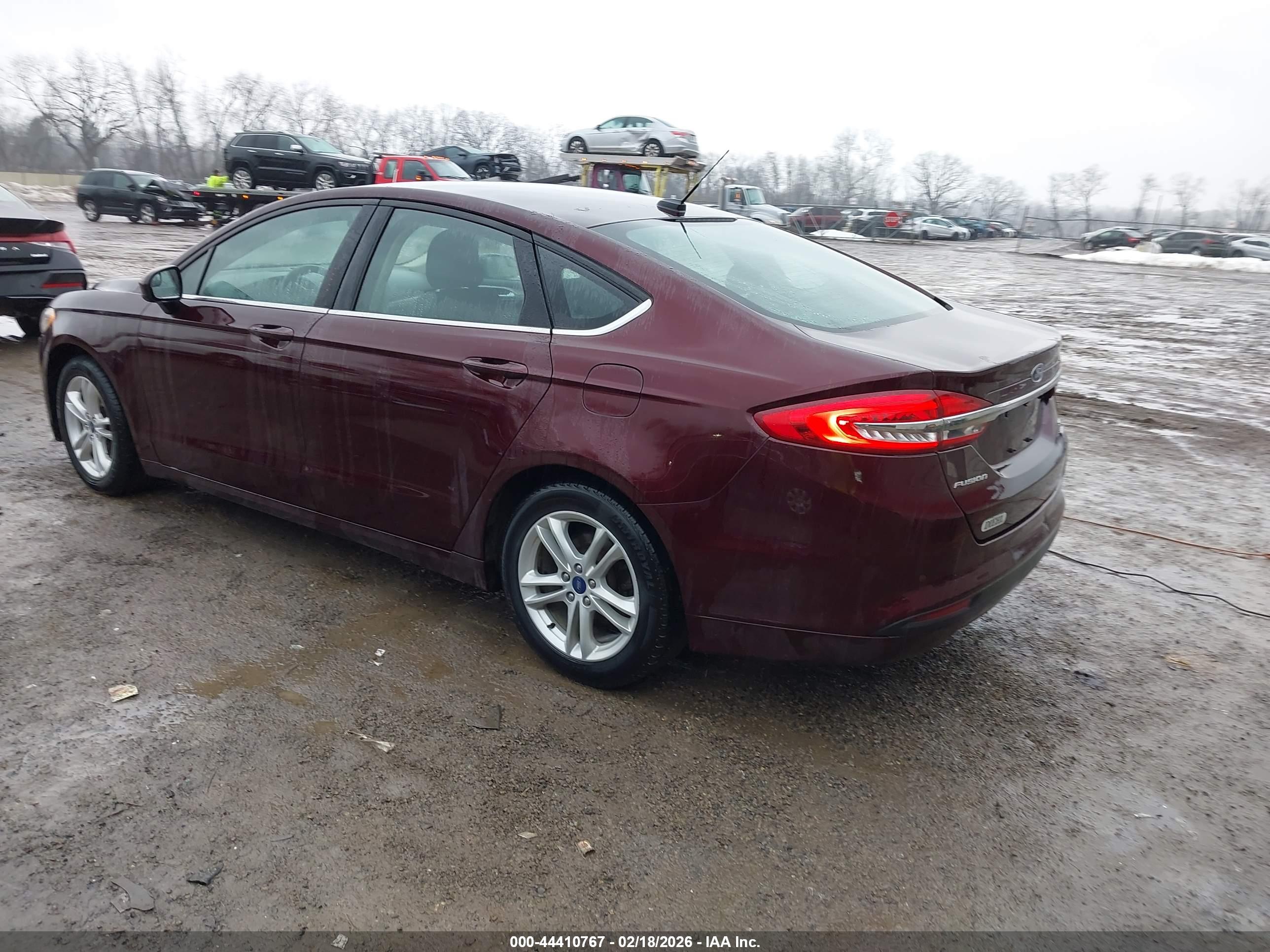 FORD FUSION image 3
