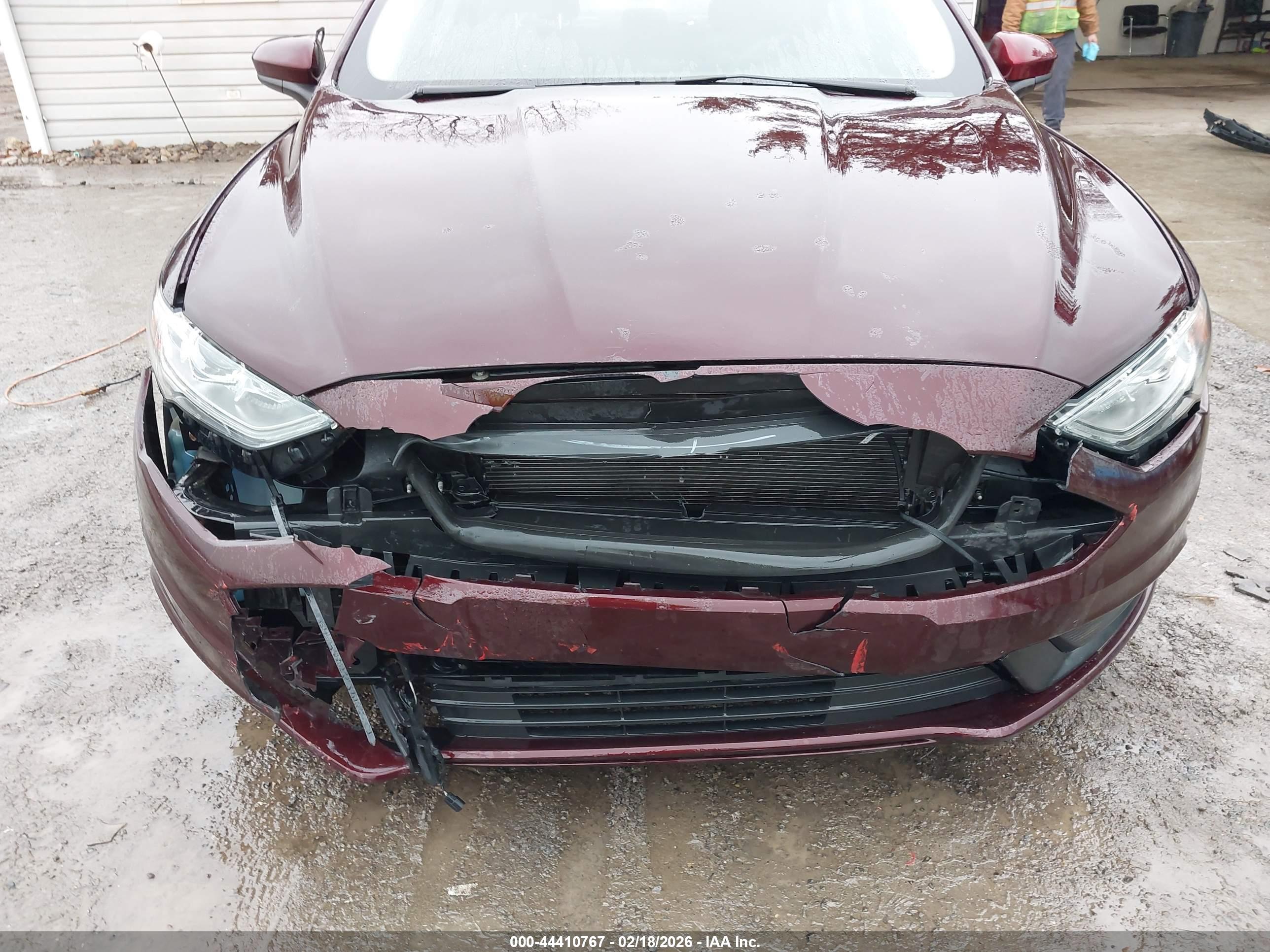 FORD FUSION image 6