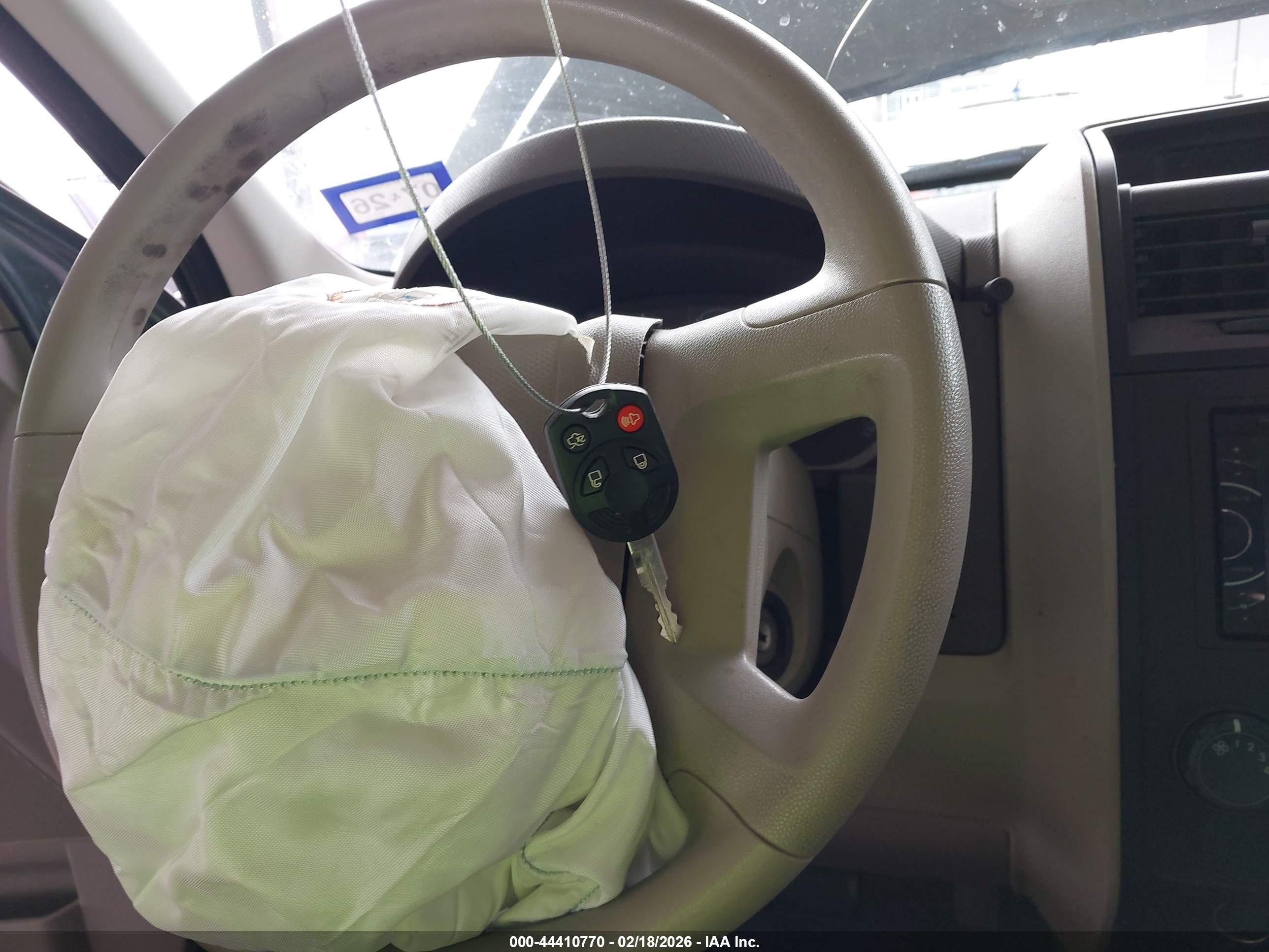 FORD ESCAPE image 11