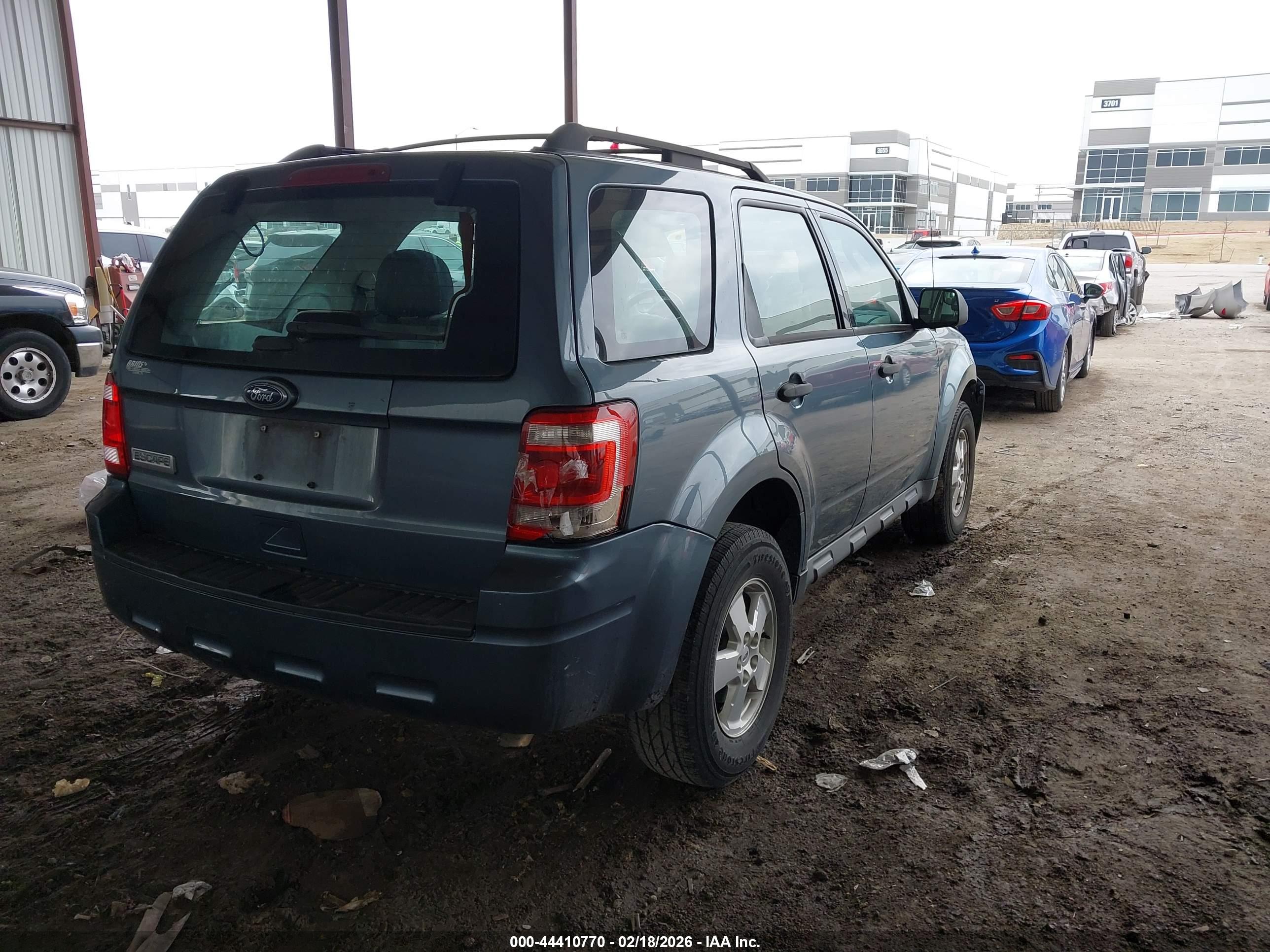 FORD ESCAPE image 4