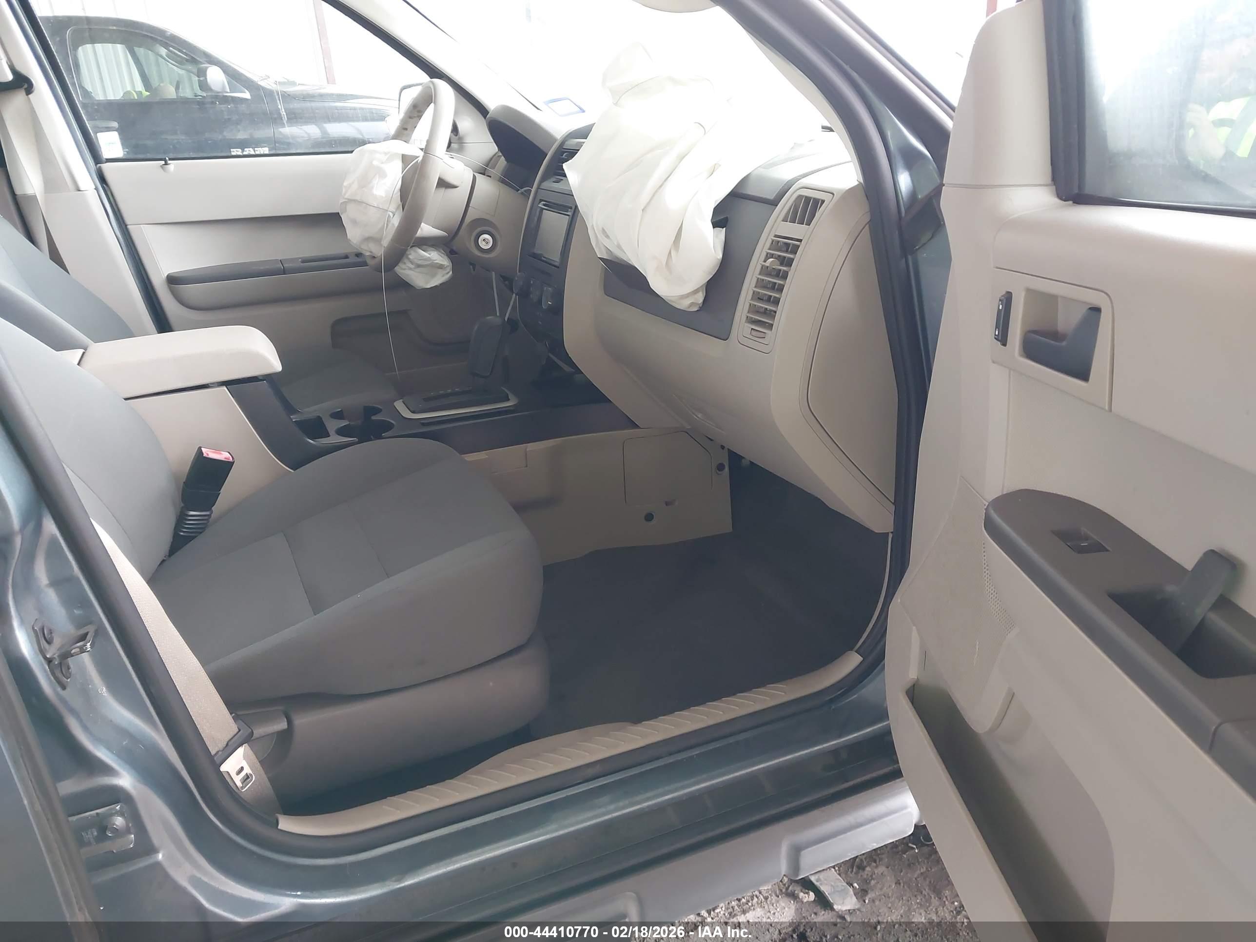 FORD ESCAPE image 5