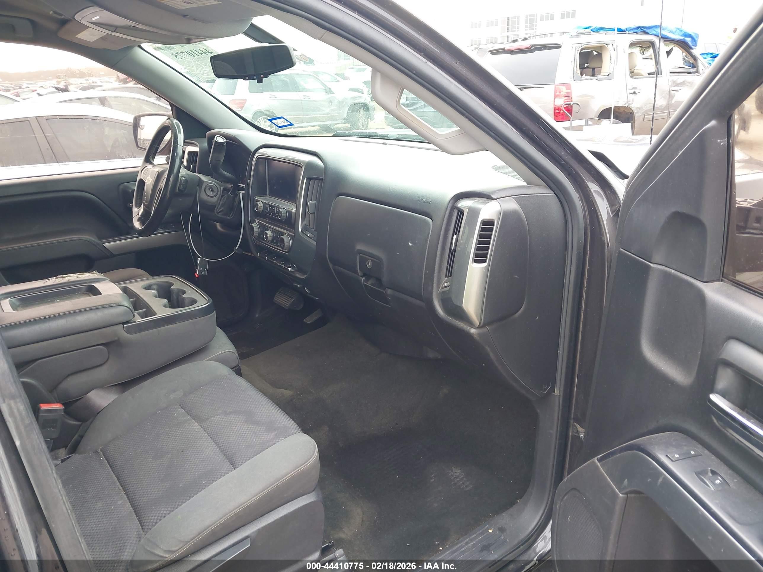 CHEVROLET SILVERADO image 5