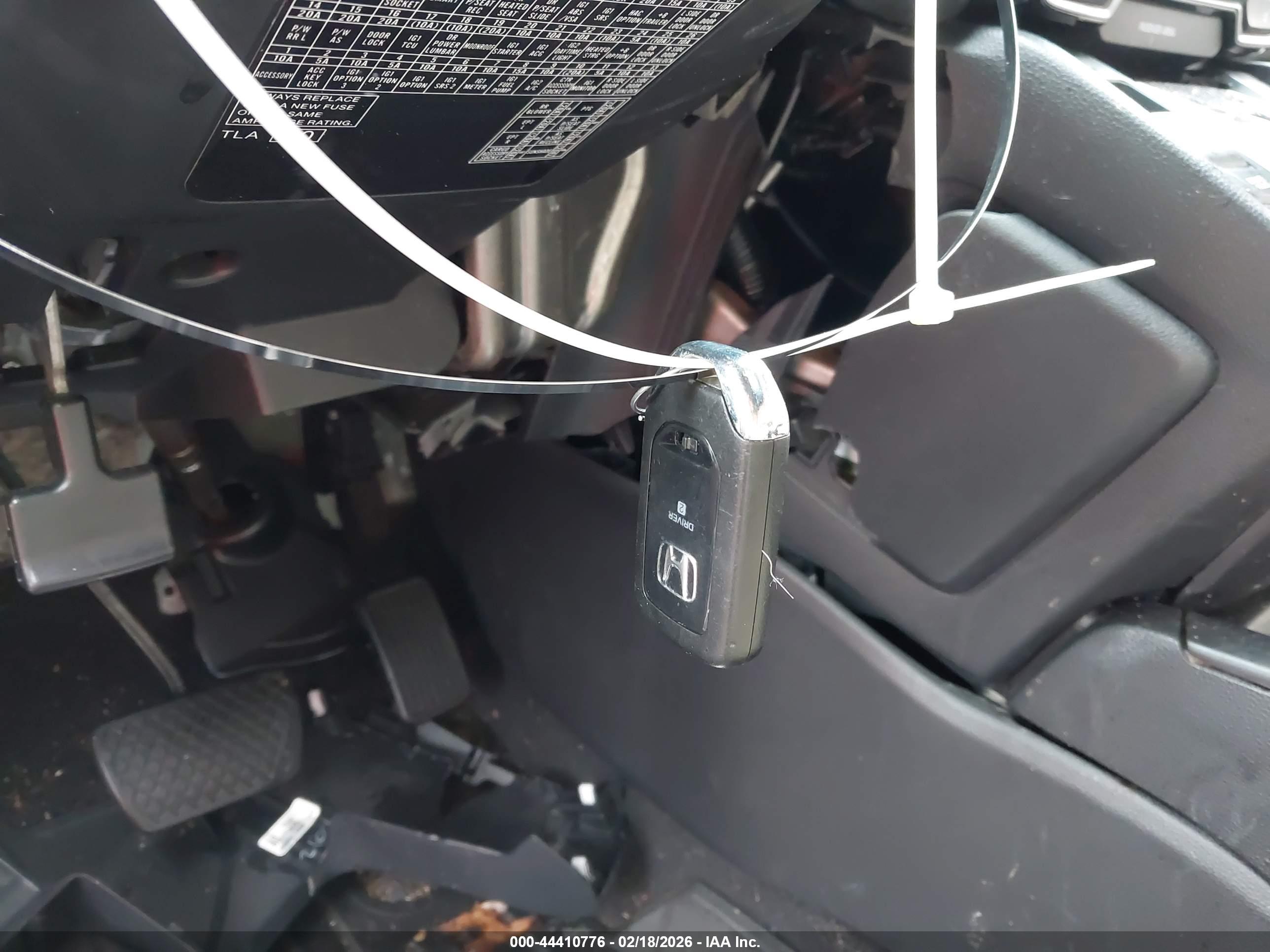 HONDA CR-V image 11