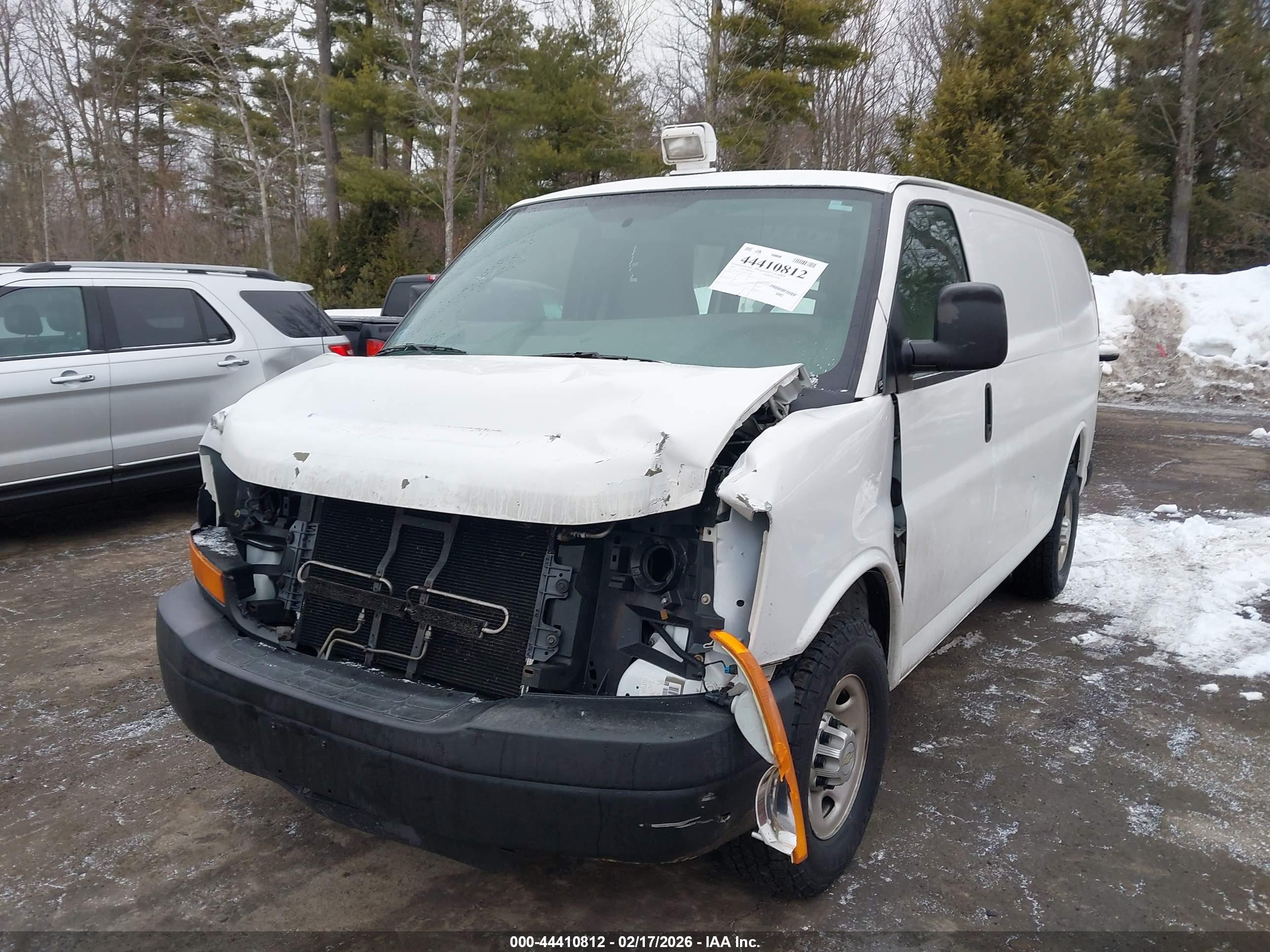 CHEVROLET EXPRESS image 6