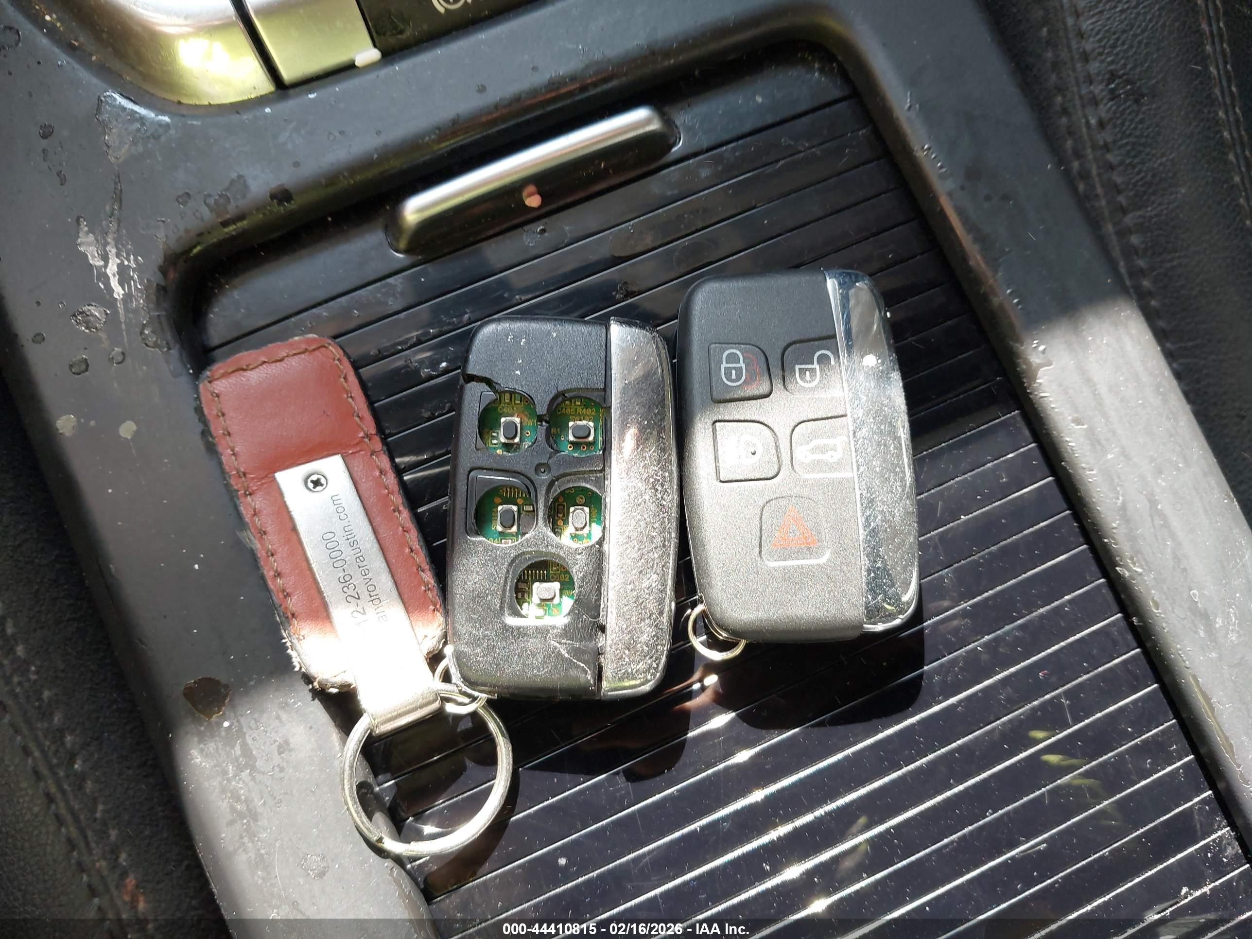LAND ROVER image 11
