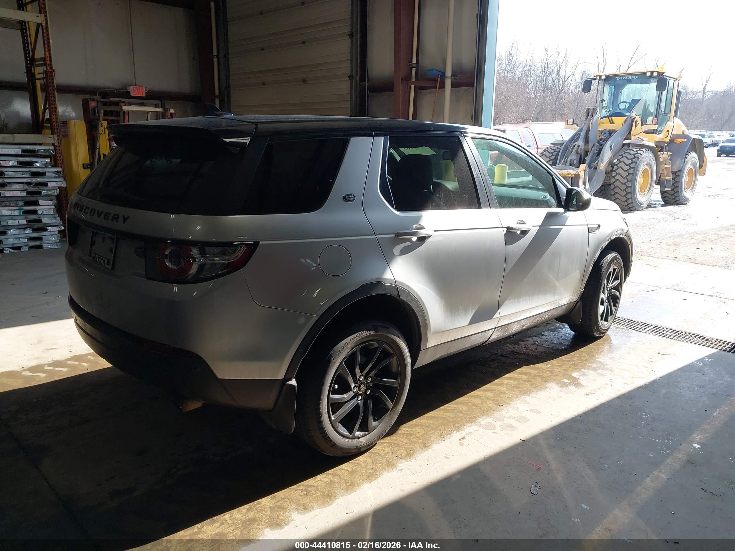 LAND ROVER image 4